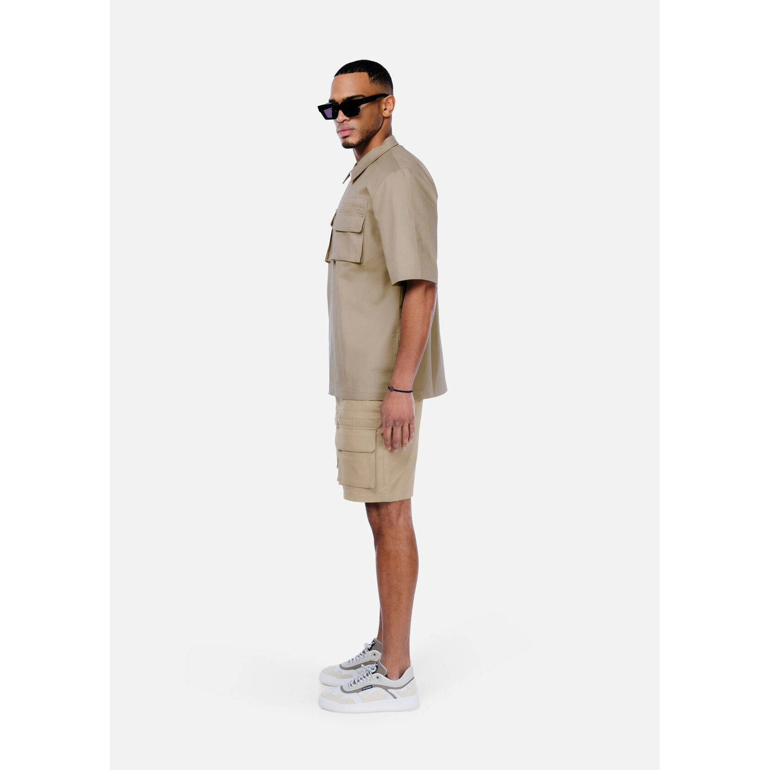 Off The Pitch regular fit cargo short Utility sand