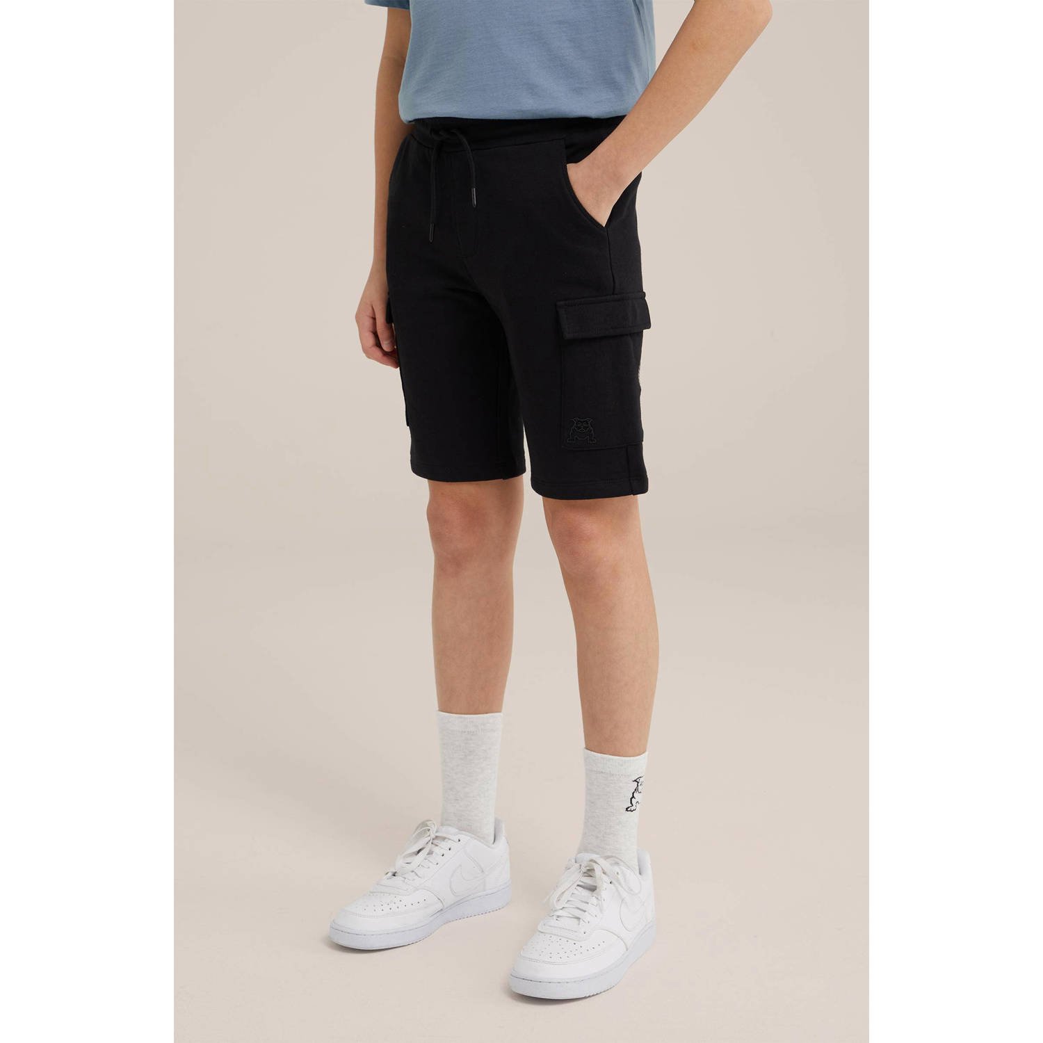 WE Fashion slim fit cargo short zwart