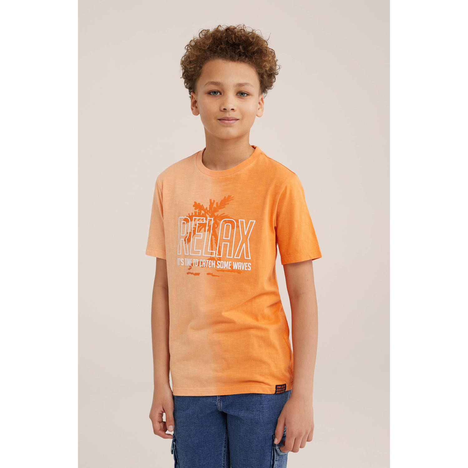 WE Fashion T-shirt met tekst oranje