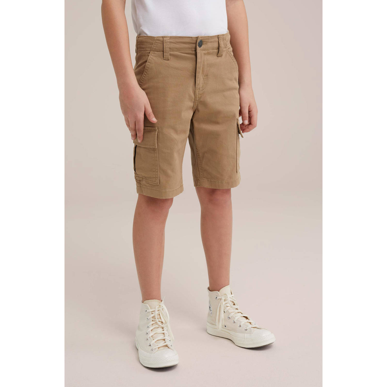 WE Fashion tapered fit cargo short dark wet sand