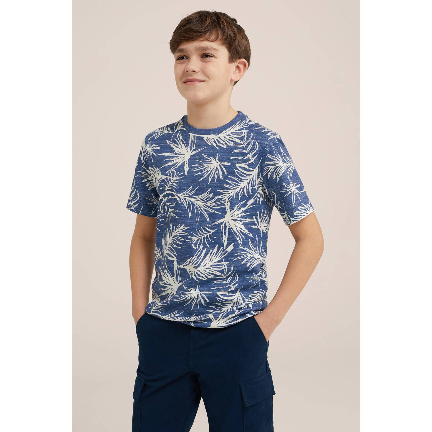 WE Fashion T-shirt met bladprint blauw