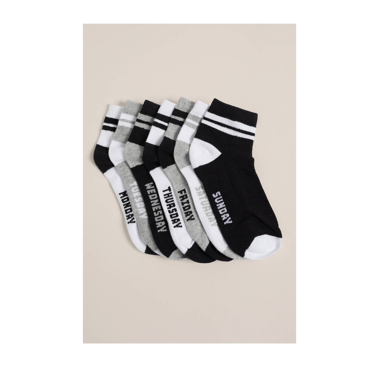 WE Fashion Sokken set van 7 zwart grijs wit Jongens Stretchkatoen Streep 31 34