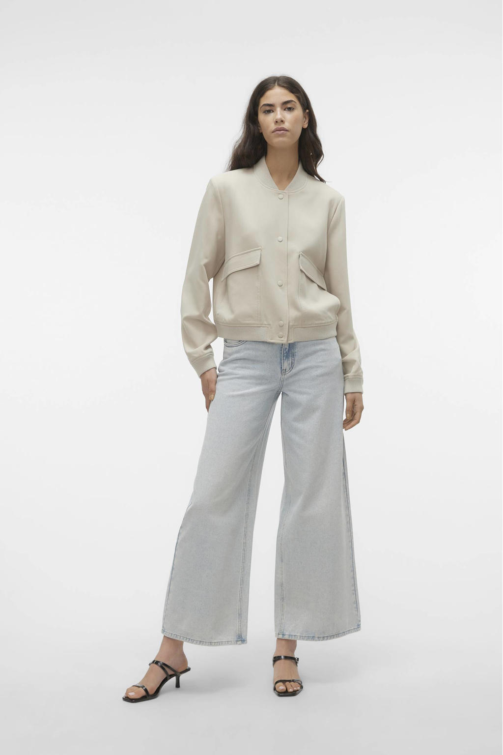 Ecru dames VERO MODA bomberjack van polyester met effen, lange mouwen, opstaande kraag en knoopsluiting