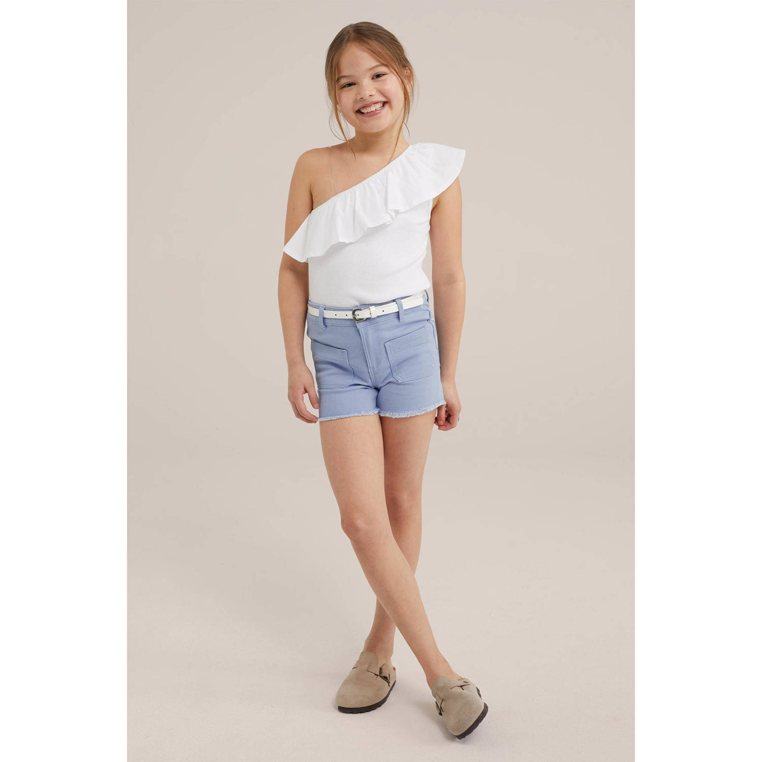 WE Fashion slim fit casual short lichtblauw