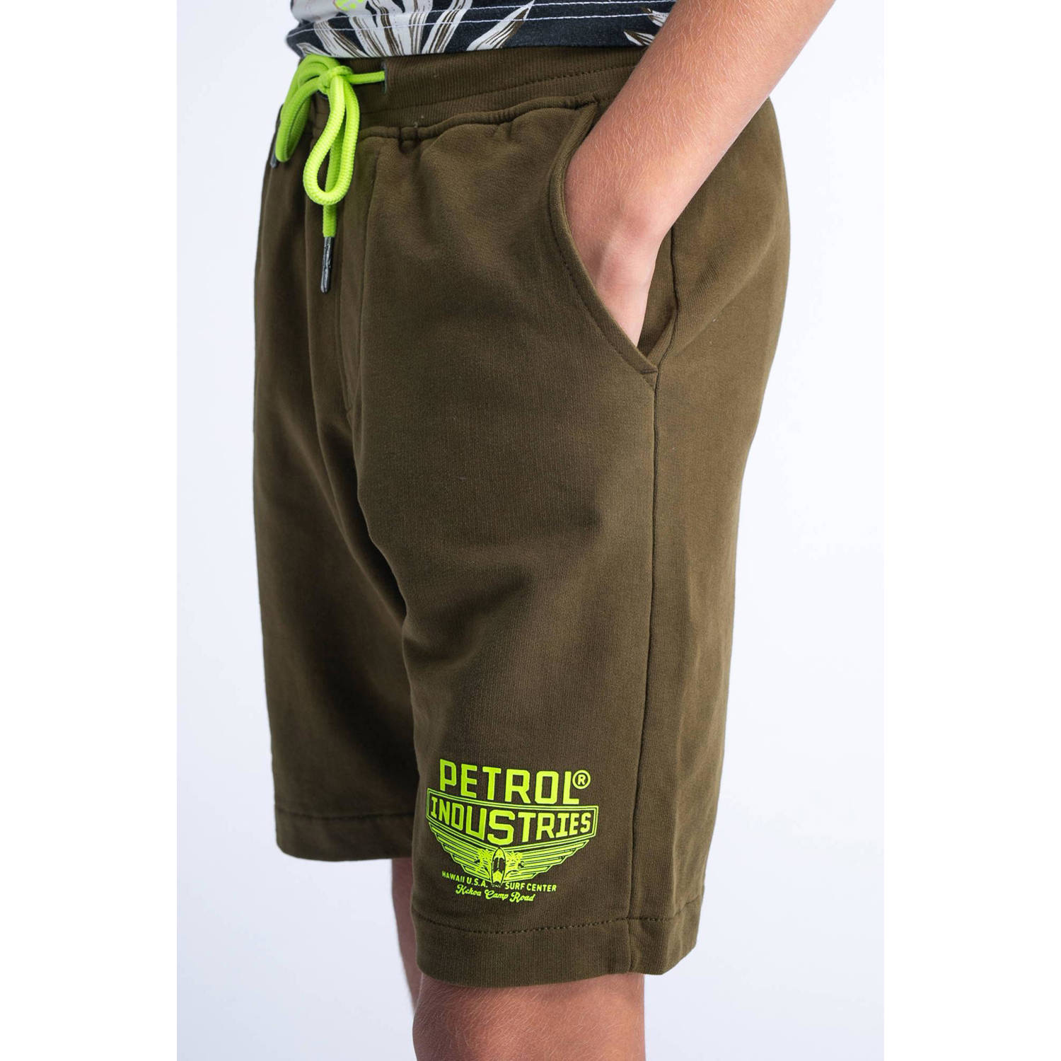 Petrol Industries sweatshort mosgroen limegroen