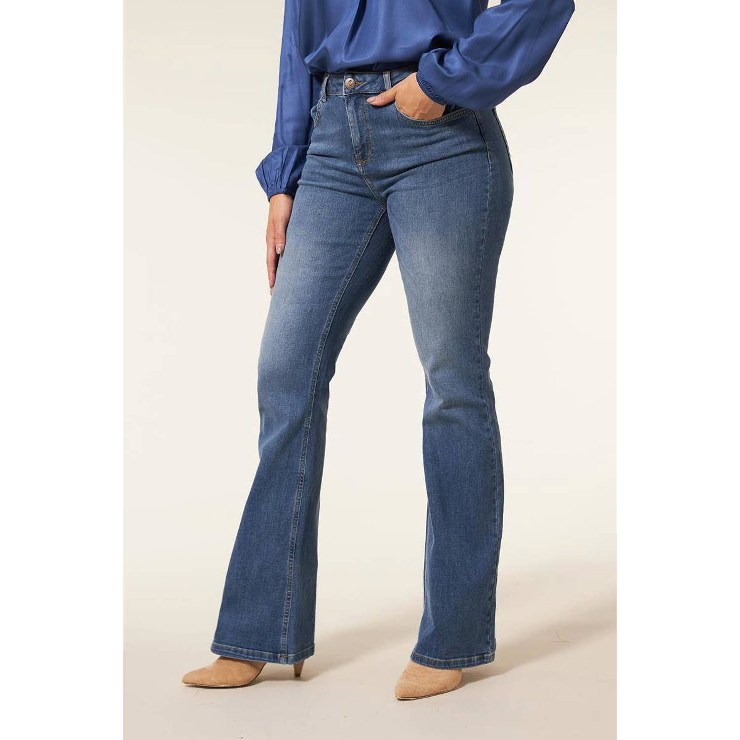 Miss Etam Lang tall flared jeans Jackie medium blue denim 36 inch