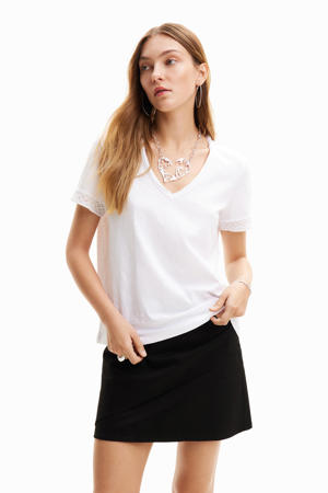 T-shirt wit
