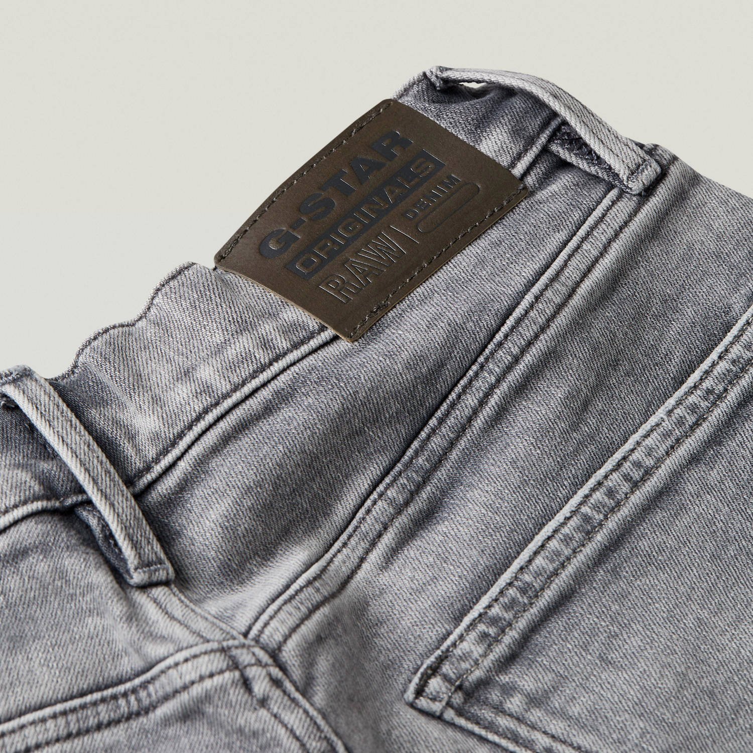 G-STAR True short Premium denim short faded grey neblina