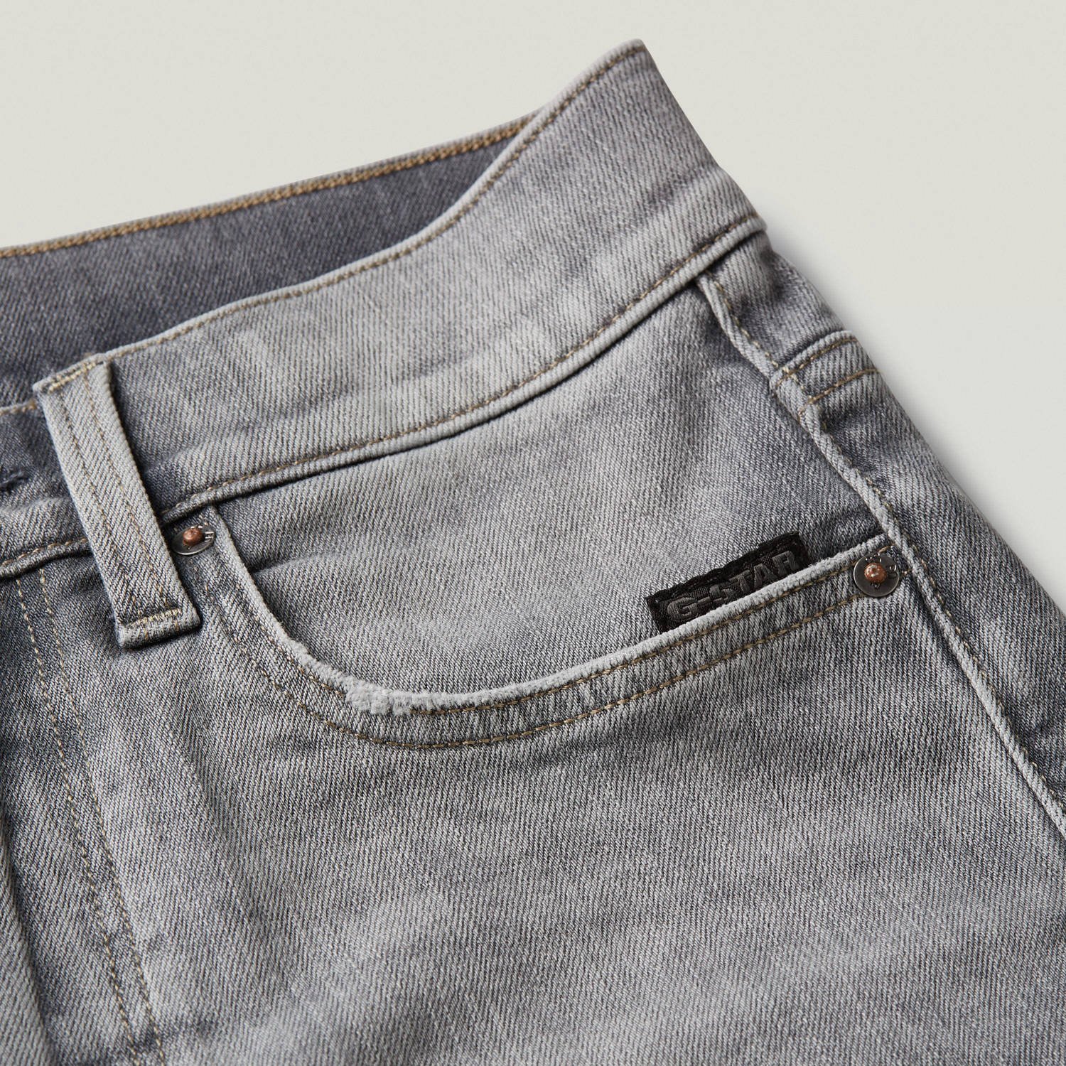 G-Star RAW 3301 slim shorts premium denim short faded grey neblina