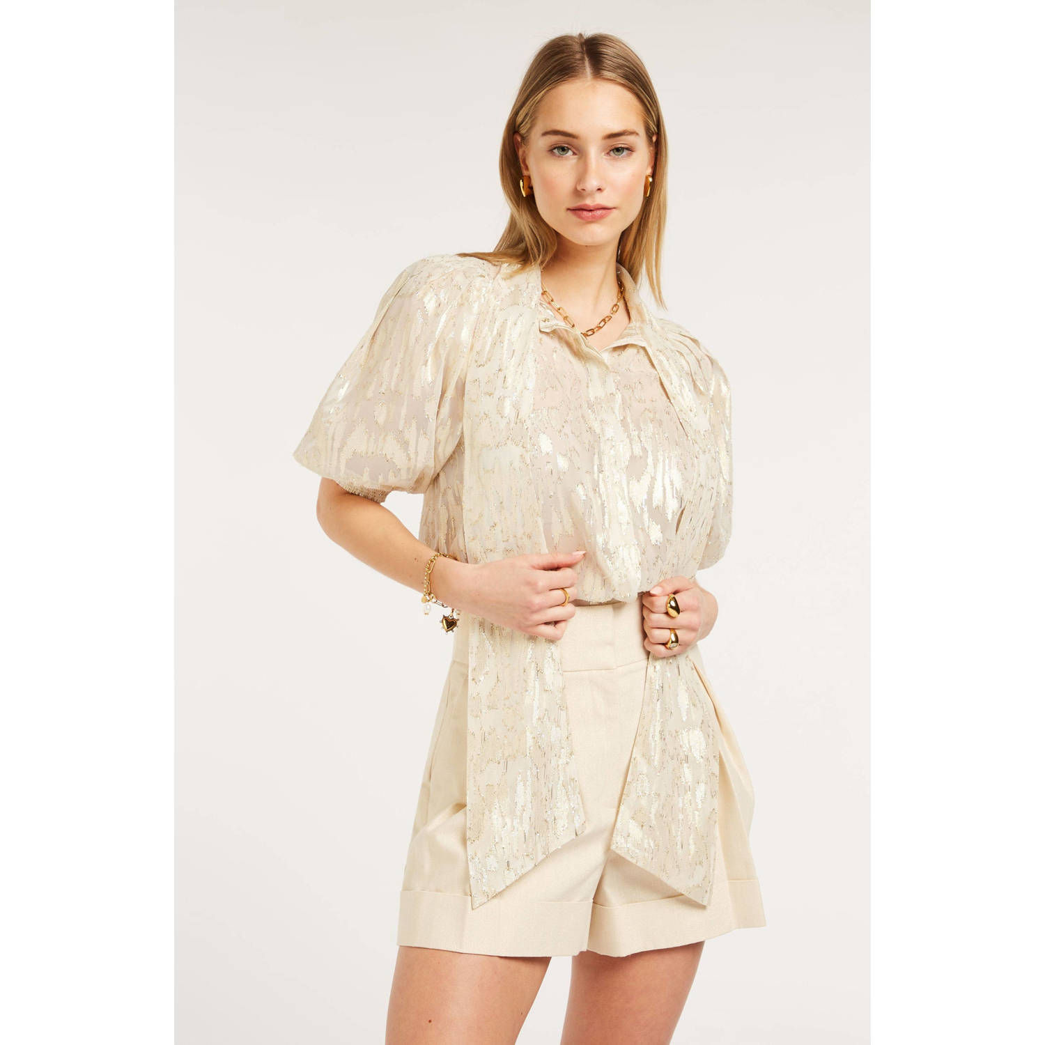 JOSH V blouse Cherise met panterprint en glitters zand goud