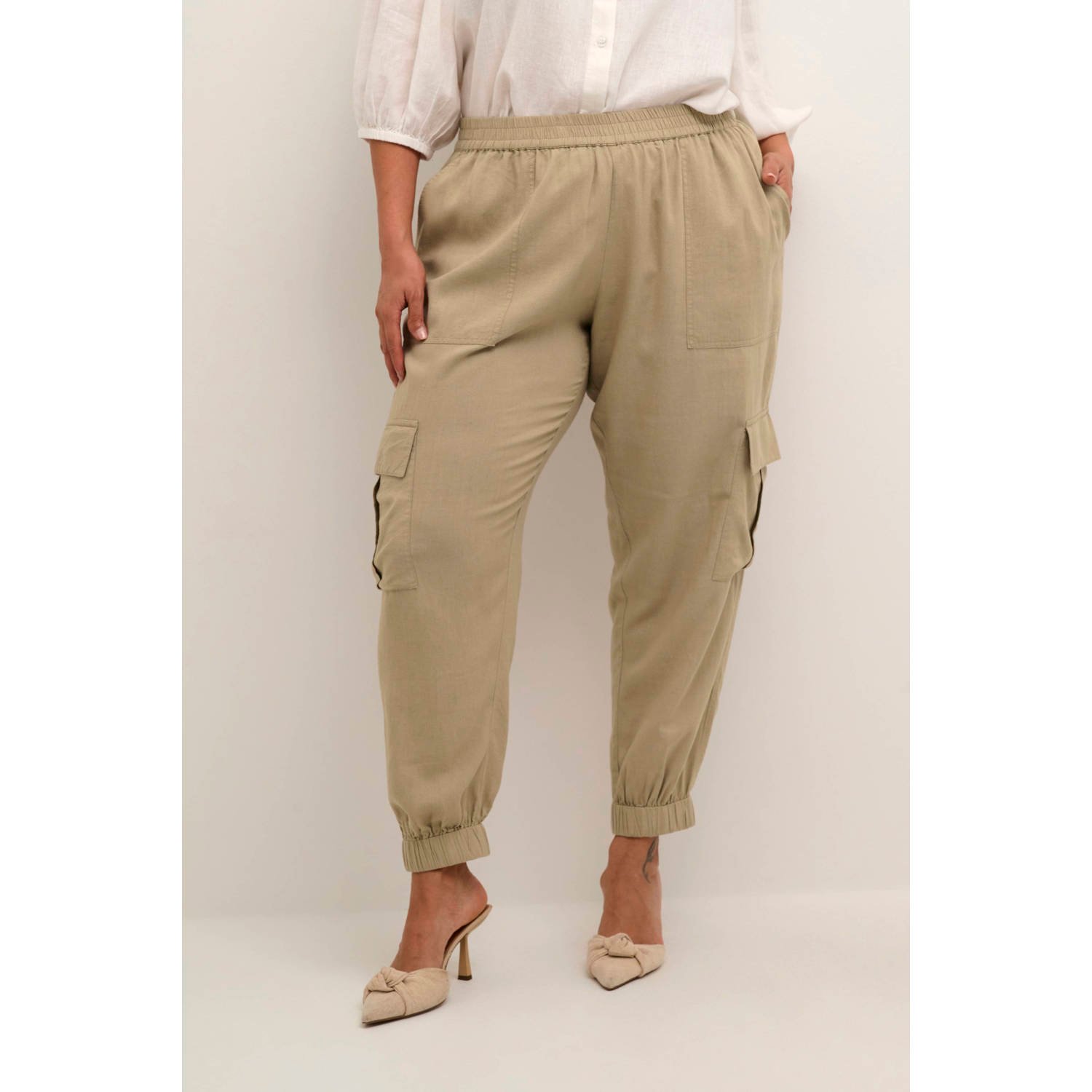 Kaffe Curve high waist loose fit cargobroek KCMILLE beige