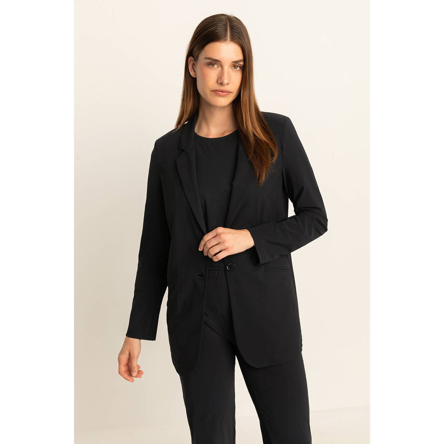 Expresso getailleerde blazer van travelstof zwart