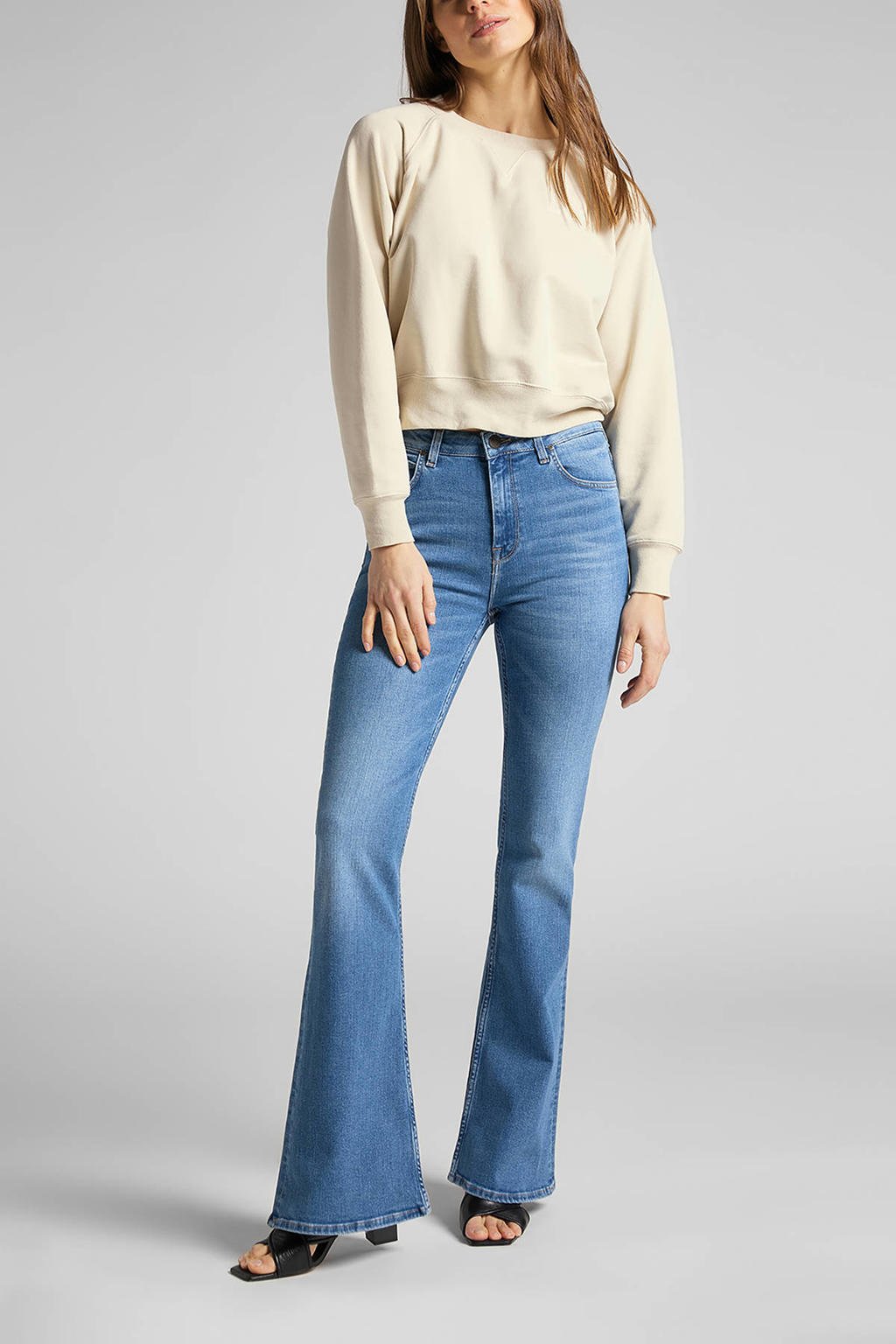Light blue denim dames Lee high waist flared jeans Breese van denim met rits- en drukknoopsluiting en effen