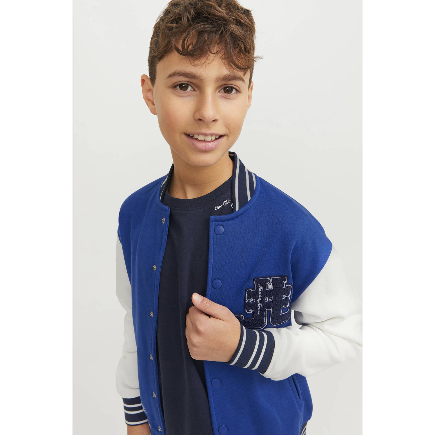 JACK & JONES JUNIOR sweatvest JORCOLE VARSITY hardblauw wit