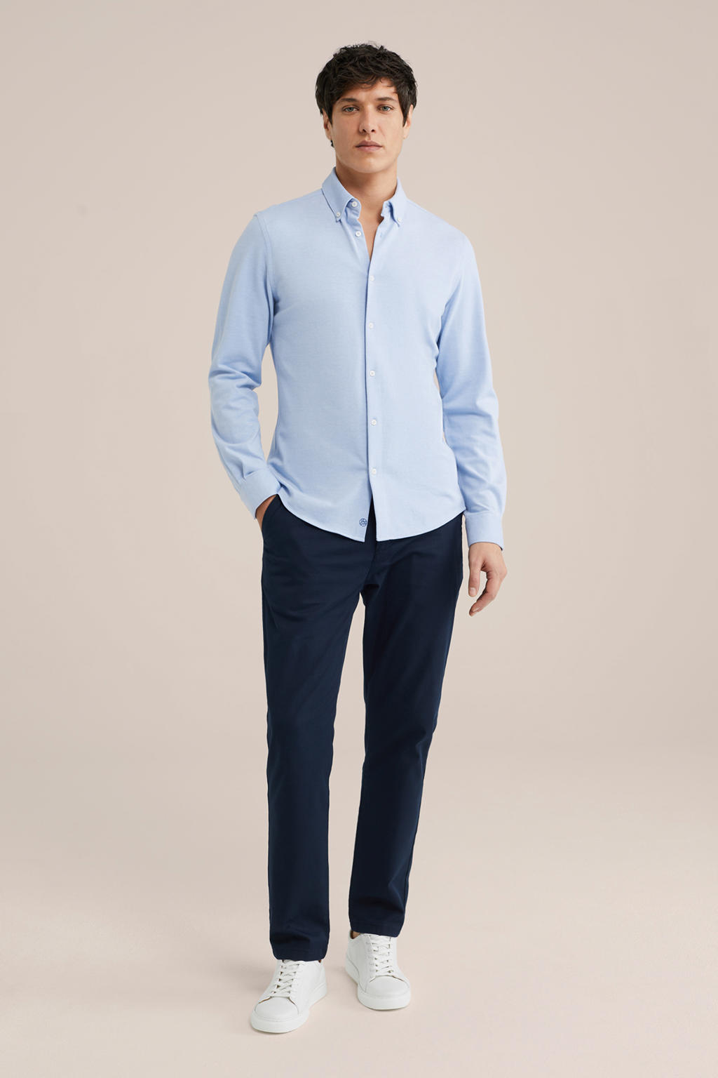 Lichtblauwe heren WE Fashion slim fit overhemd van katoen met effen, lange mouwen, button down sluiting en gebreide details