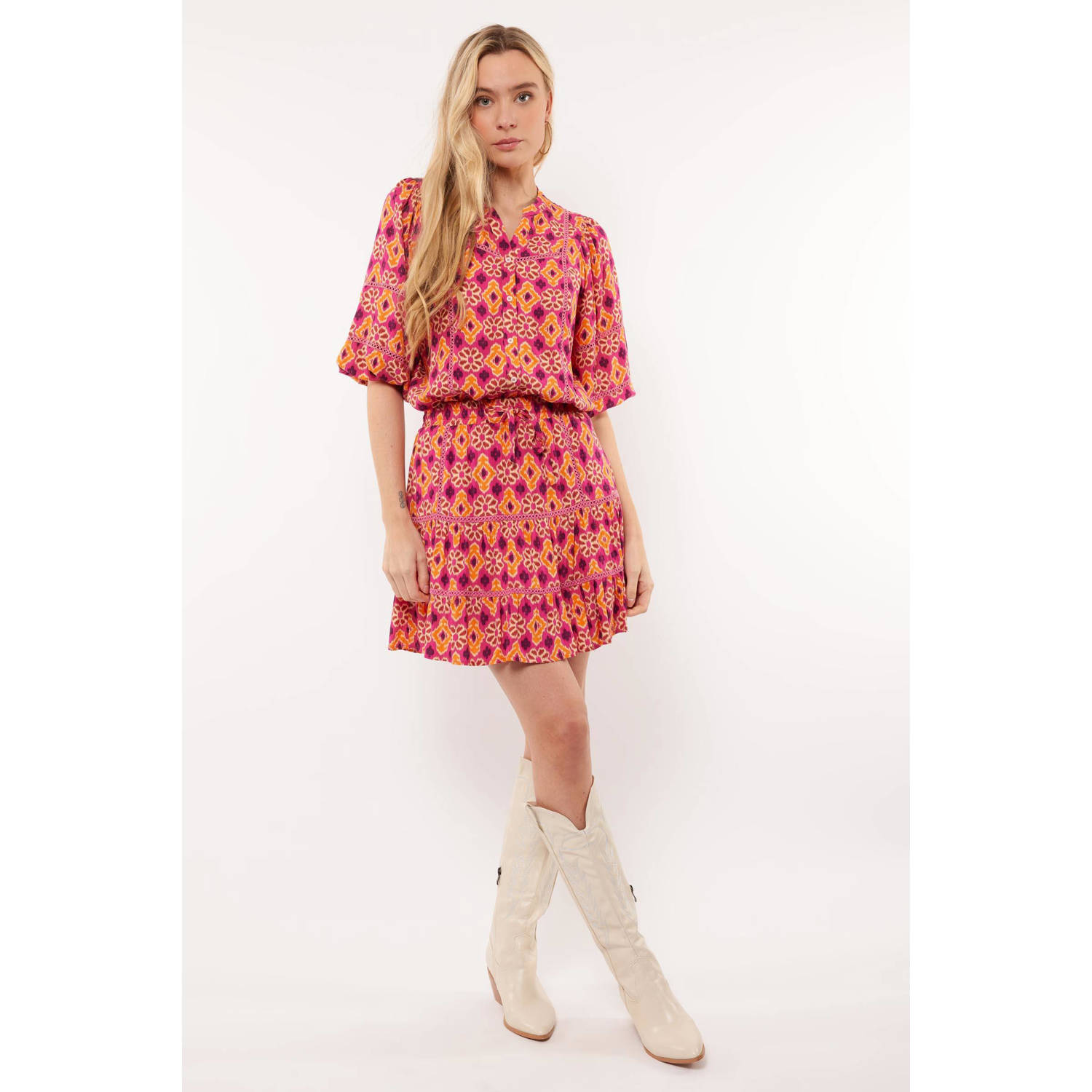 FLURESK blouse Mase met all over print en open detail roze oranje