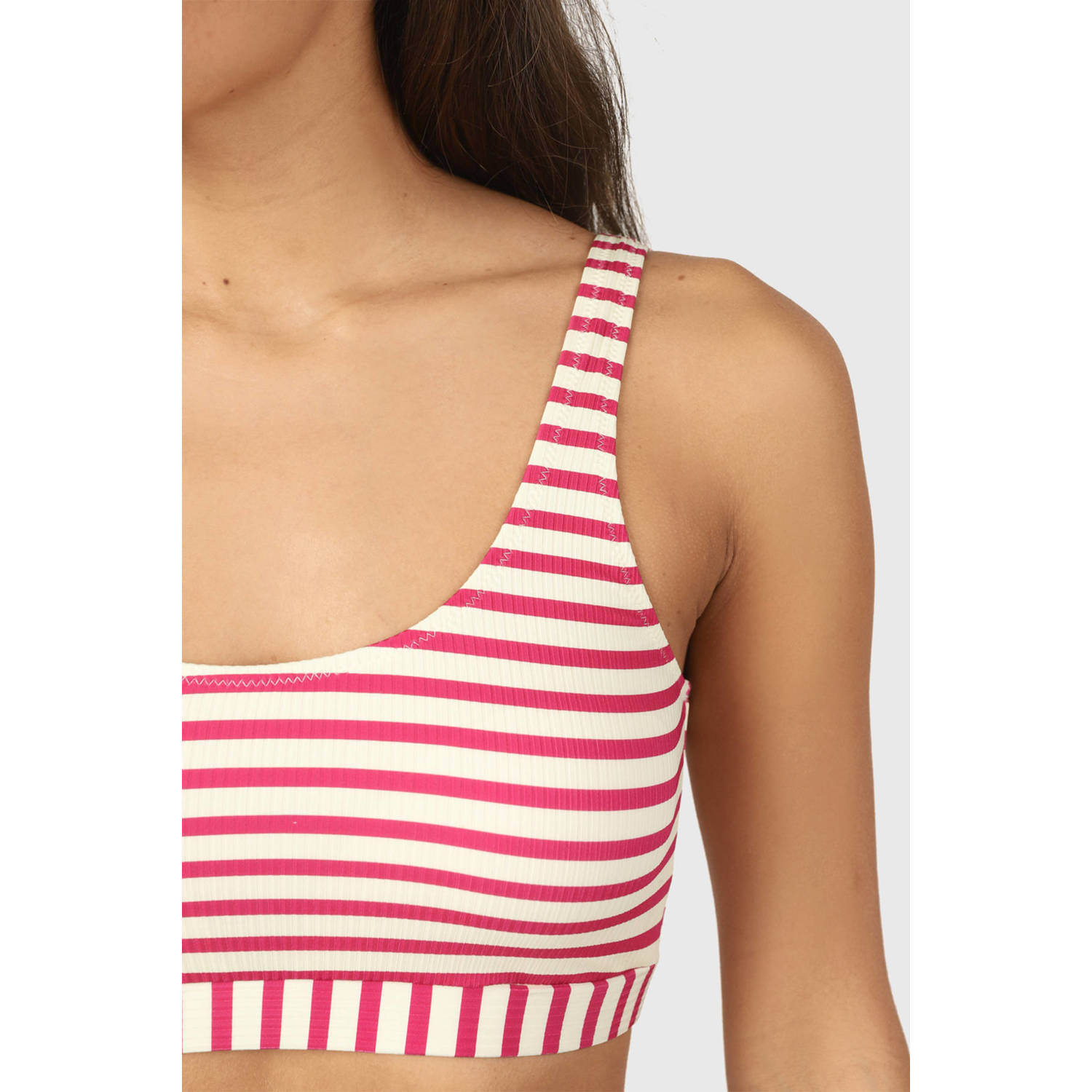 Brunotti voorgevormde crop bikini Isabelle met ribstructuur roze wit