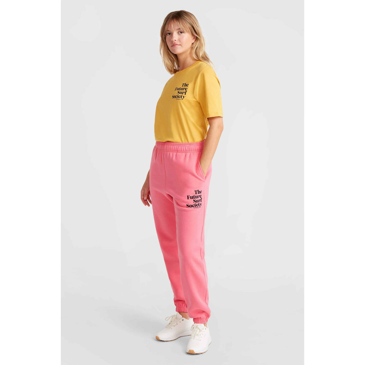O'Neill high waist loose fit sweatpants met tekst roze