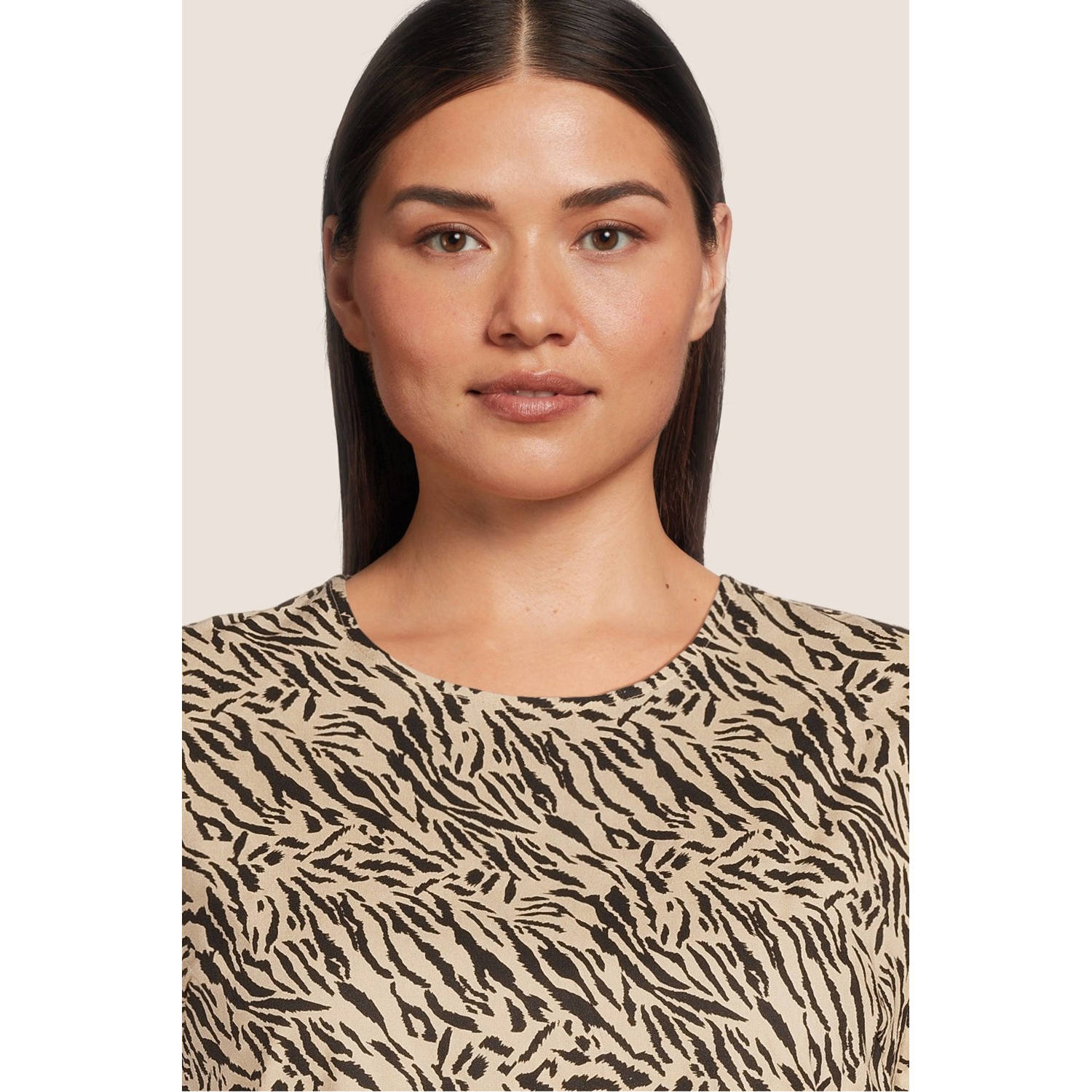 PIECES Curve top