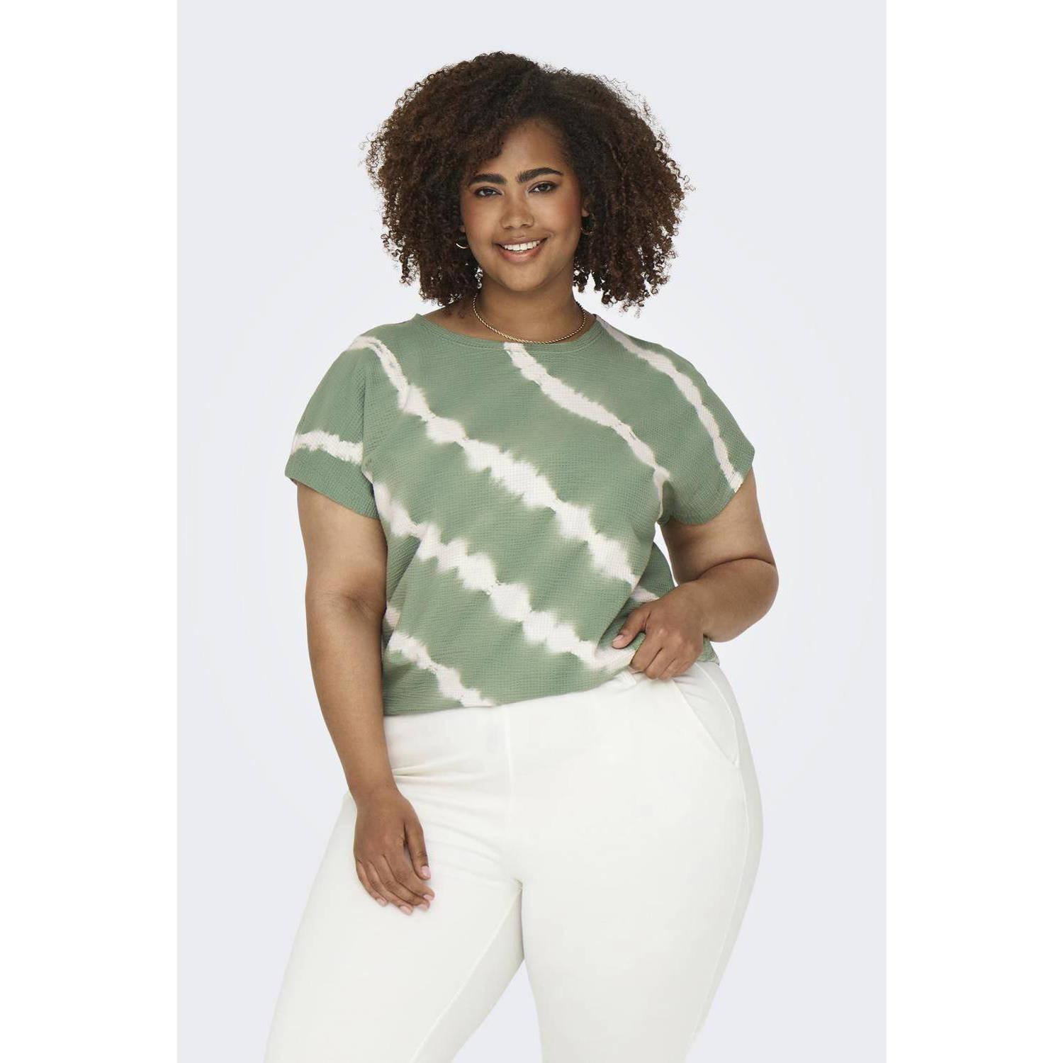 ONLY CARMAKOMA T-shirt met all over print groen wit