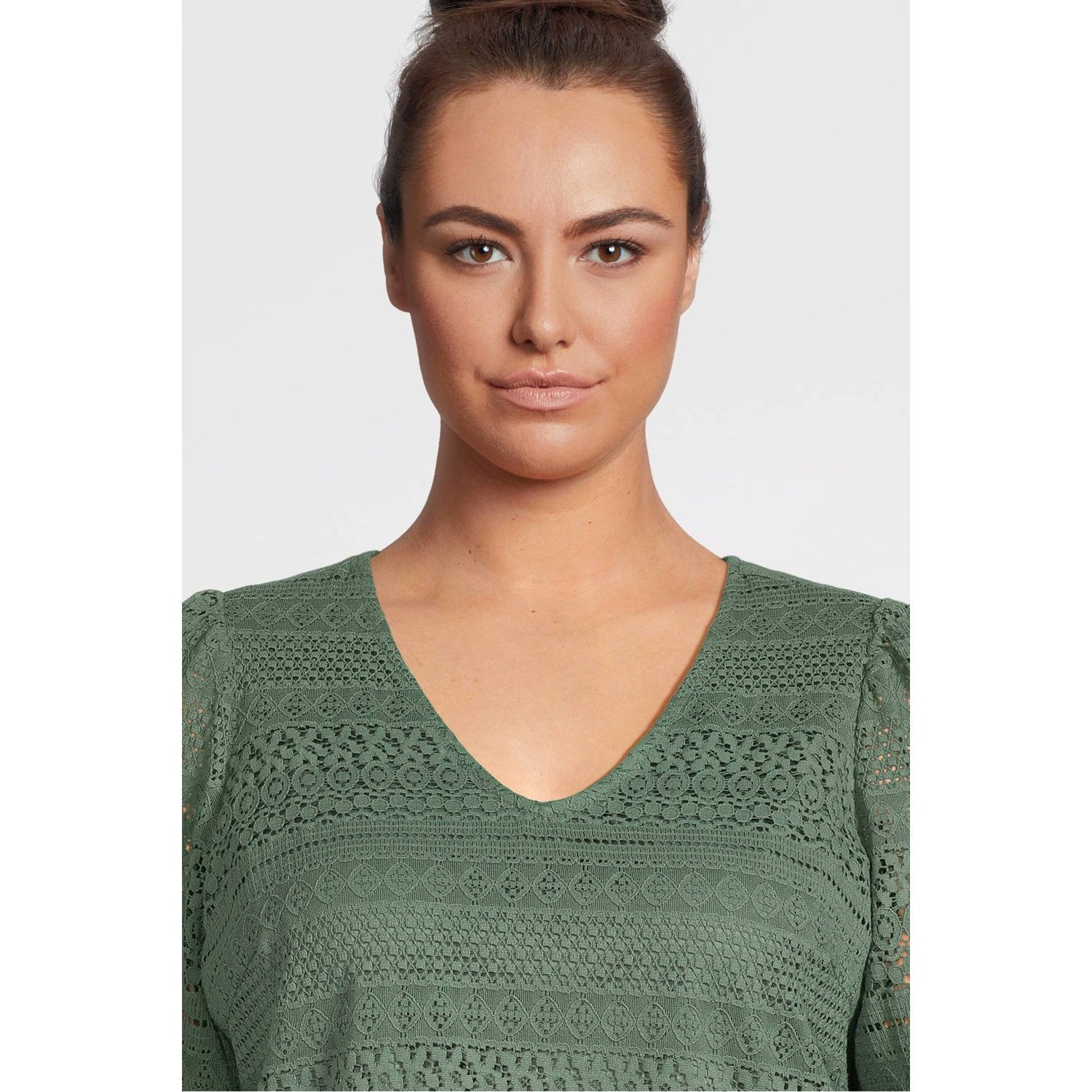 VERO MODA CURVE top broderie groen