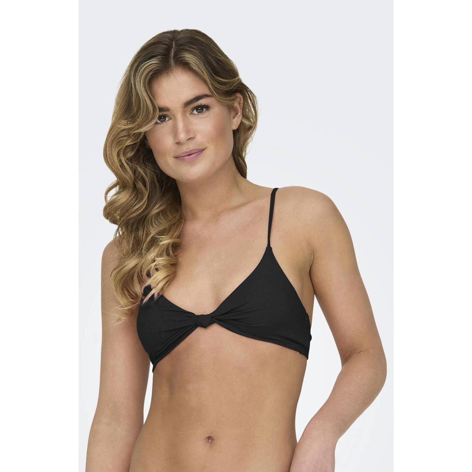 ONLY niet-voorgevormde bikinitop ONLSIENNA met ribstructuur zwart