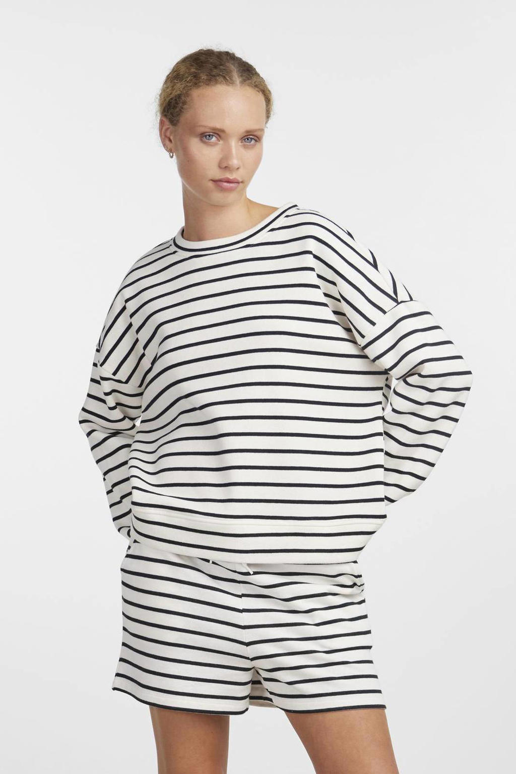 PIECES sweatshort PCCHILLI wit/zwart