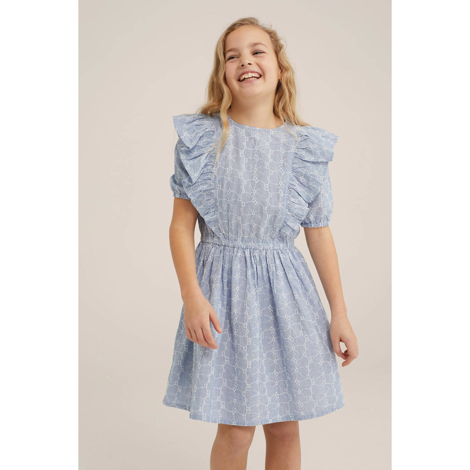 WE Fashion jurk met all over print en ruches lichtblauw