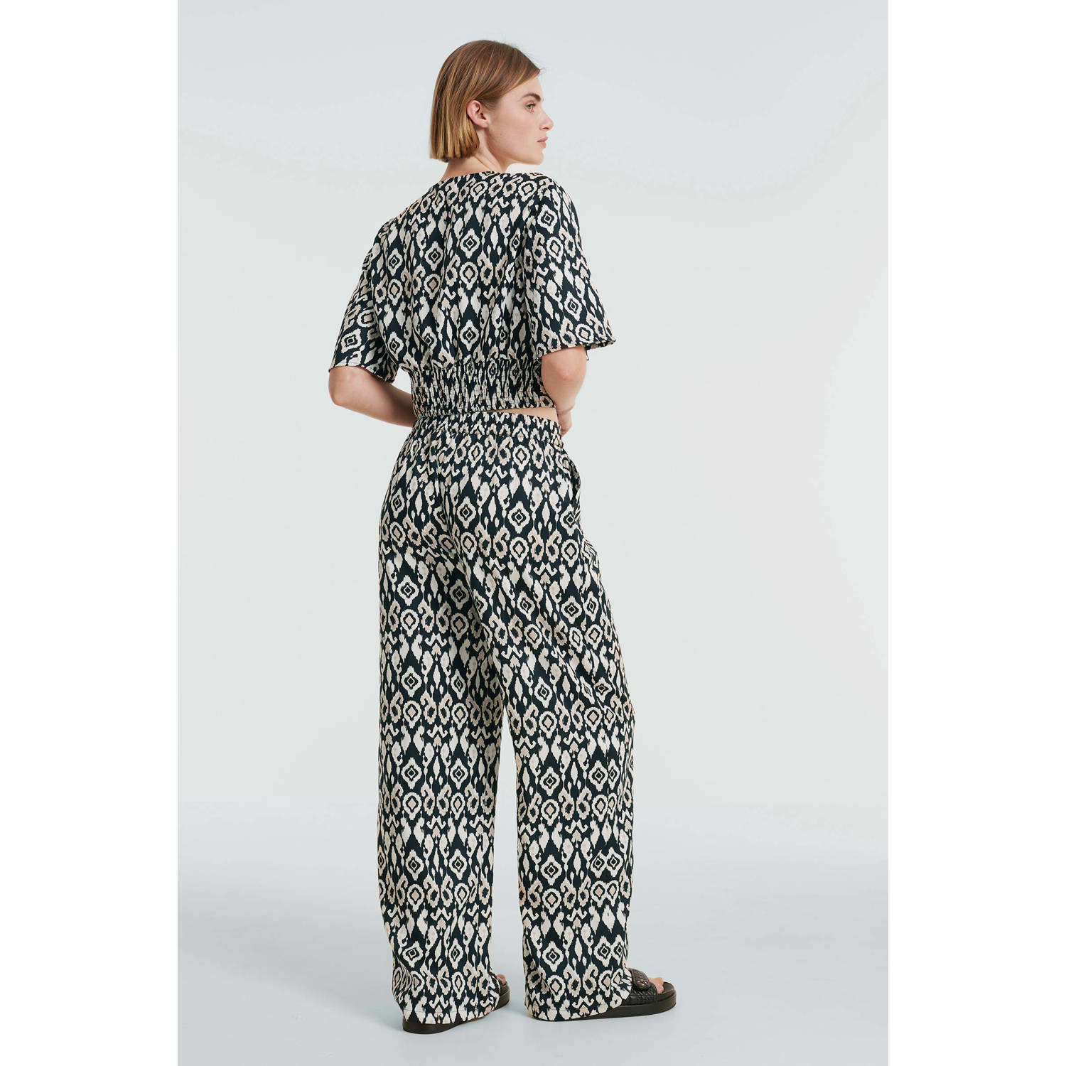 VERO MODA high waist loose fit broek VMJULIET met all over print zwart wit