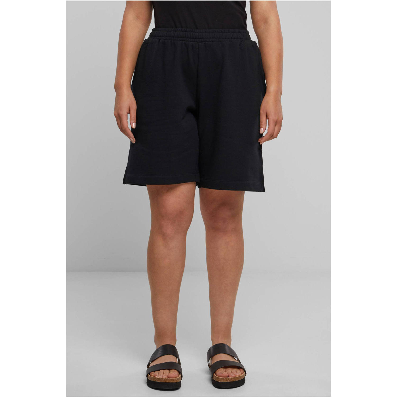 Urban Classics Curvy high waist regular fit short zwart