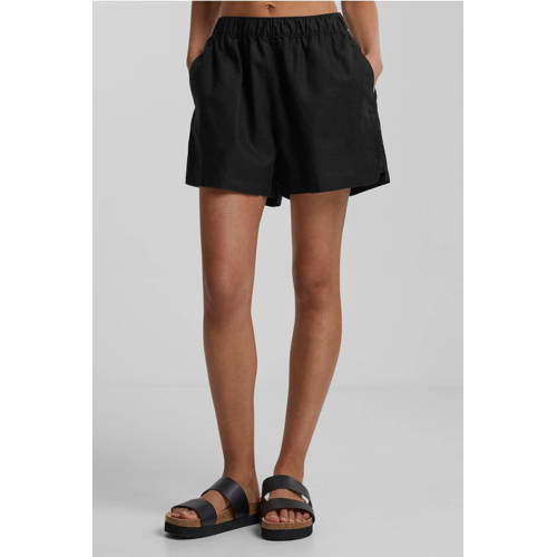 Urban Classics Curvy loose fit short zwart afbeelding