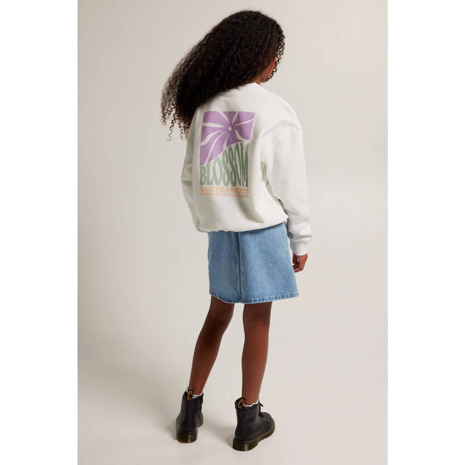 America Today sweater Sari JR met backprint offwhite