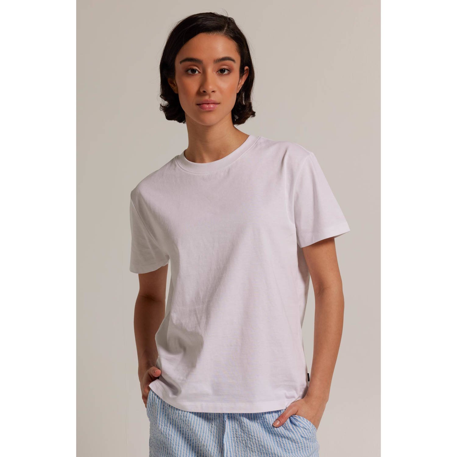 America Today Dames T-shirt Esther Wit