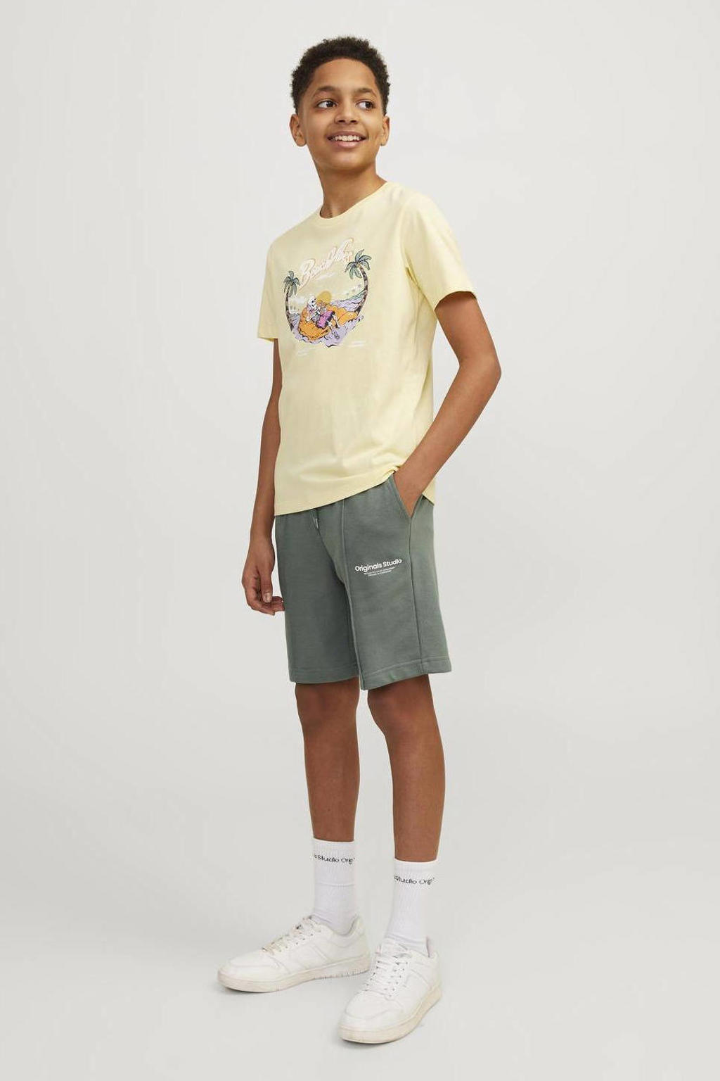 JACK & JONES JUNIOR sweatshort JPSTVESTERBRO met tekst kakigroen