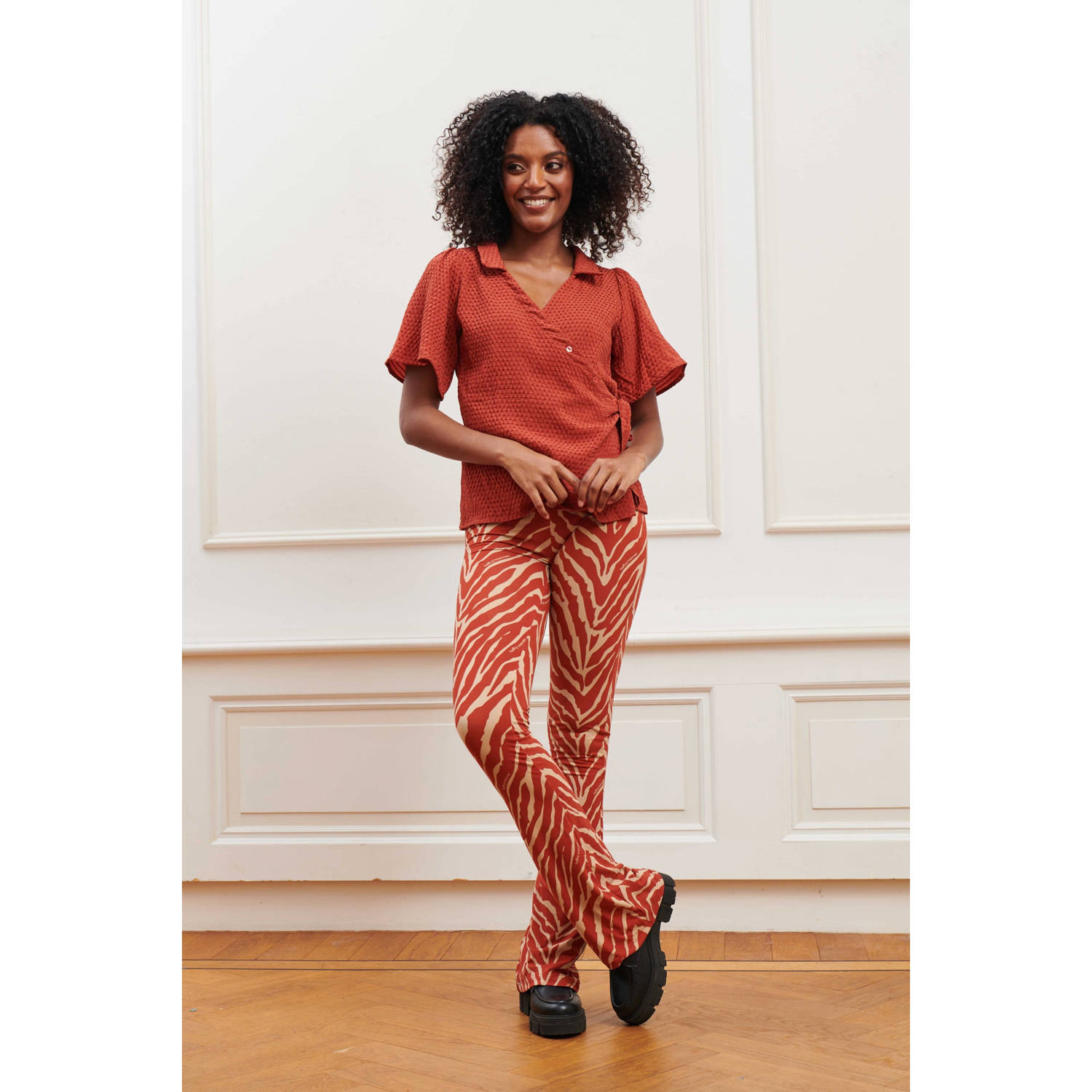 Lofty Manner high waist flared broek met zebraprint roodbruin