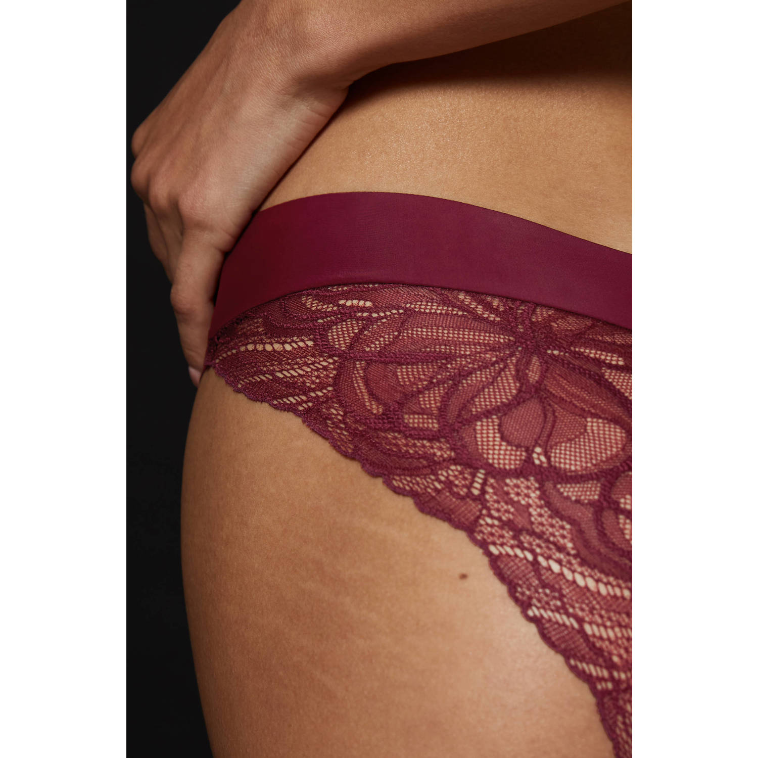 Triumph slip Body Make-up Illusion donkerrood