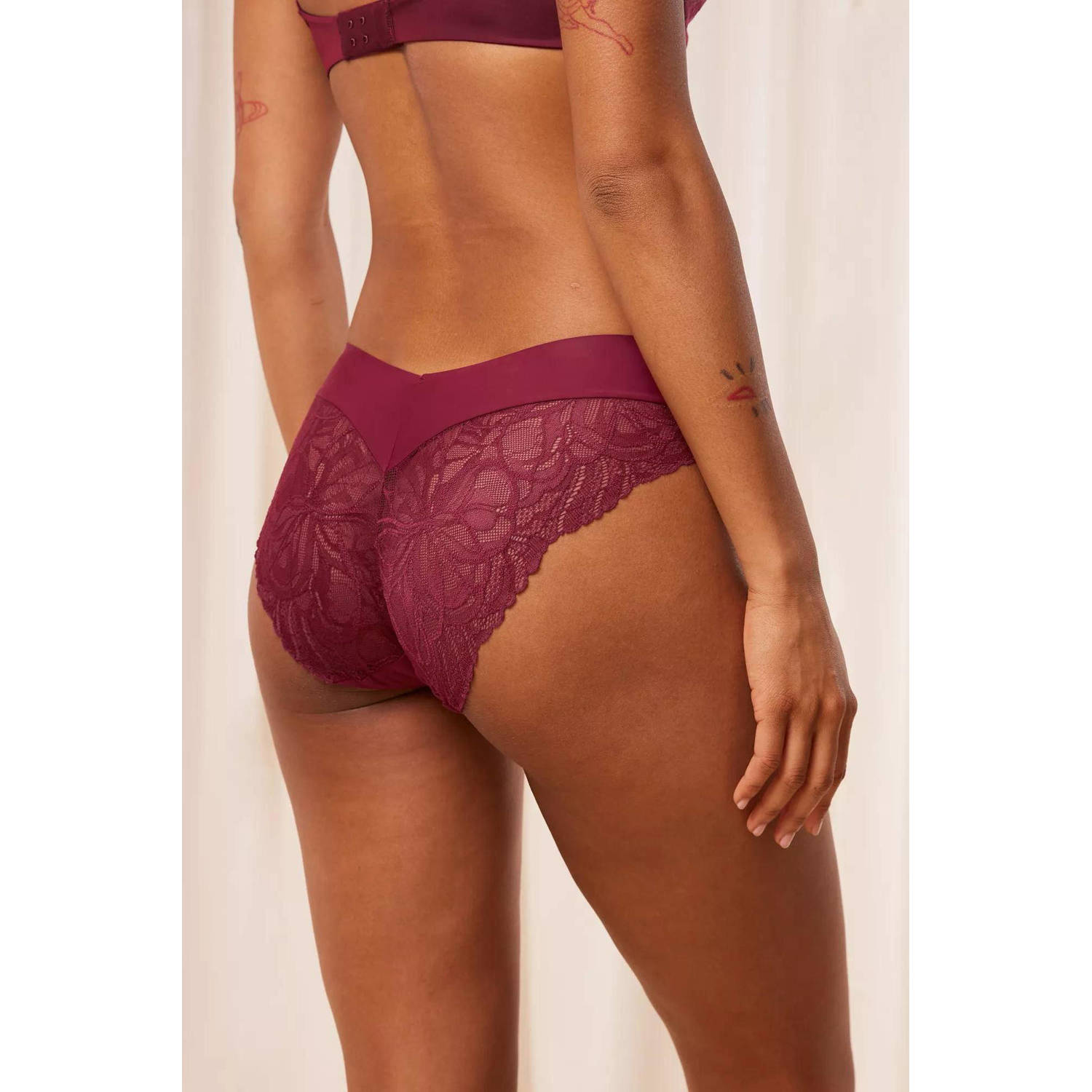 Triumph slip Body Make-up Illusion donkerrood
