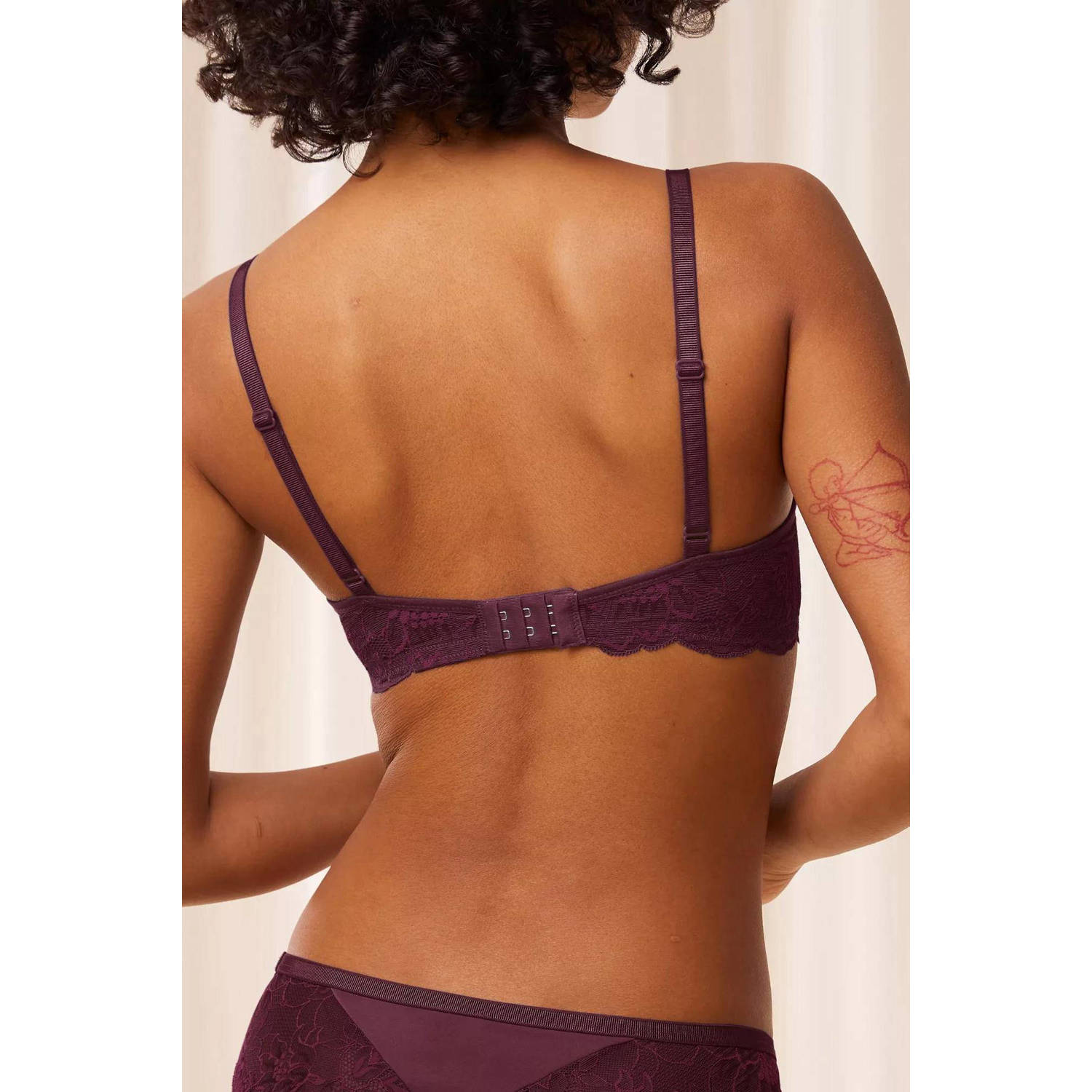 Triumph niet-voorgevormde beugelbh Amourette Charm Conscious donkerrood