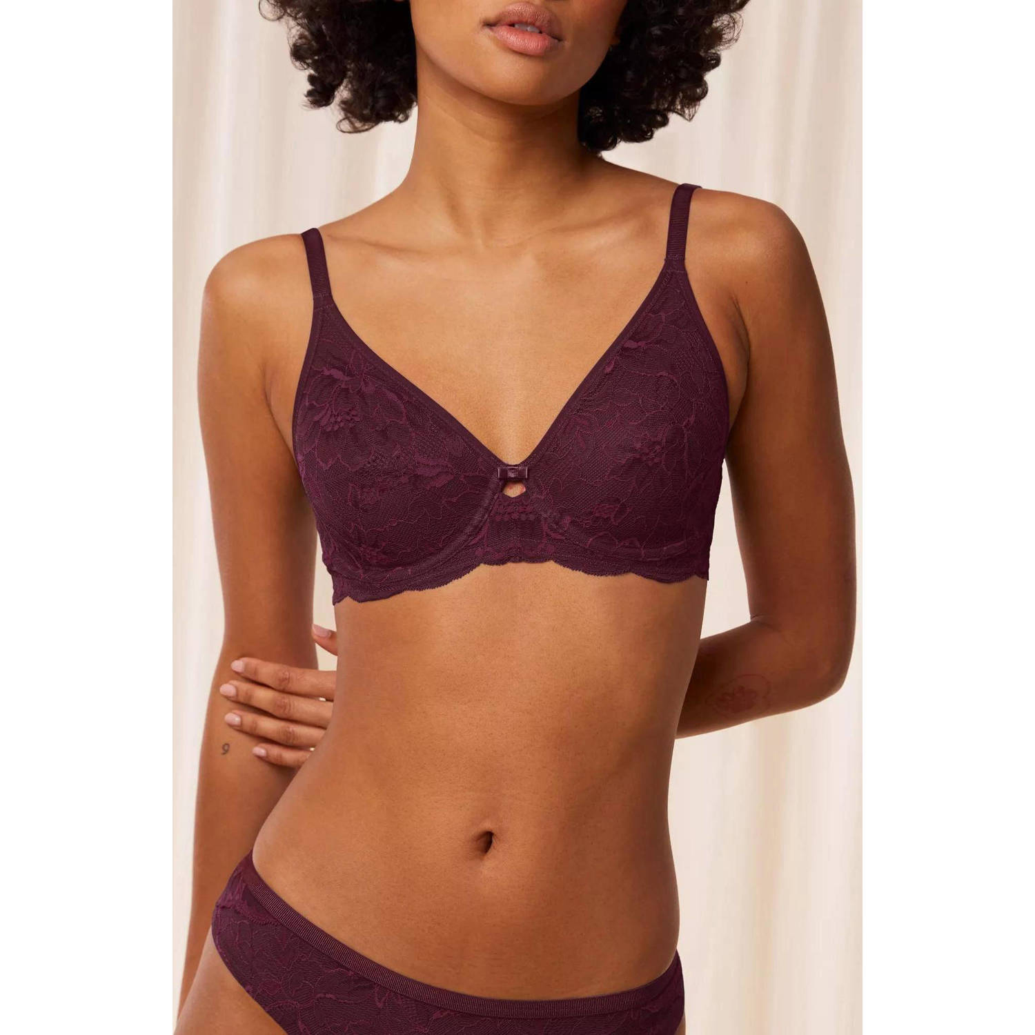 Triumph niet-voorgevormde beugelbh Amourette Charm Conscious donkerrood