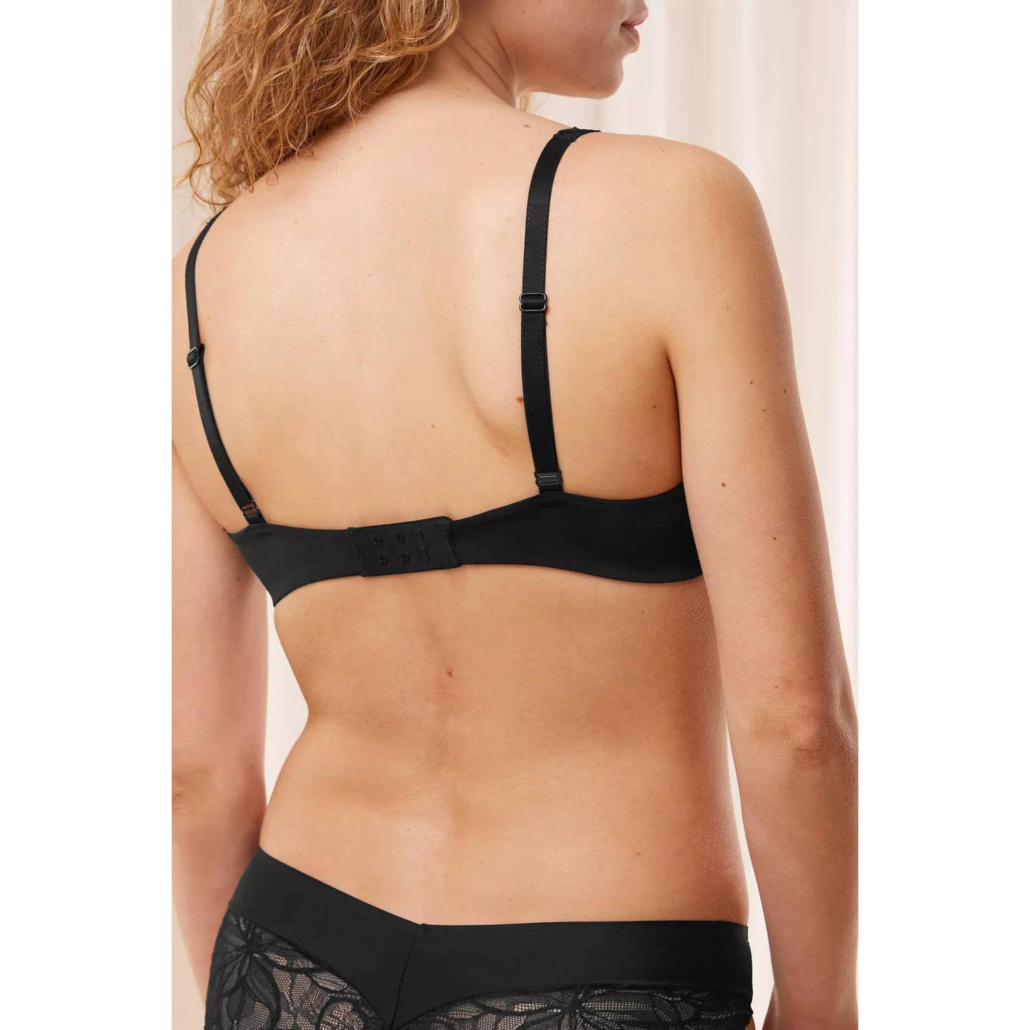 Triumph voorgevormde beugelbh Body Make-up Illusion zwart