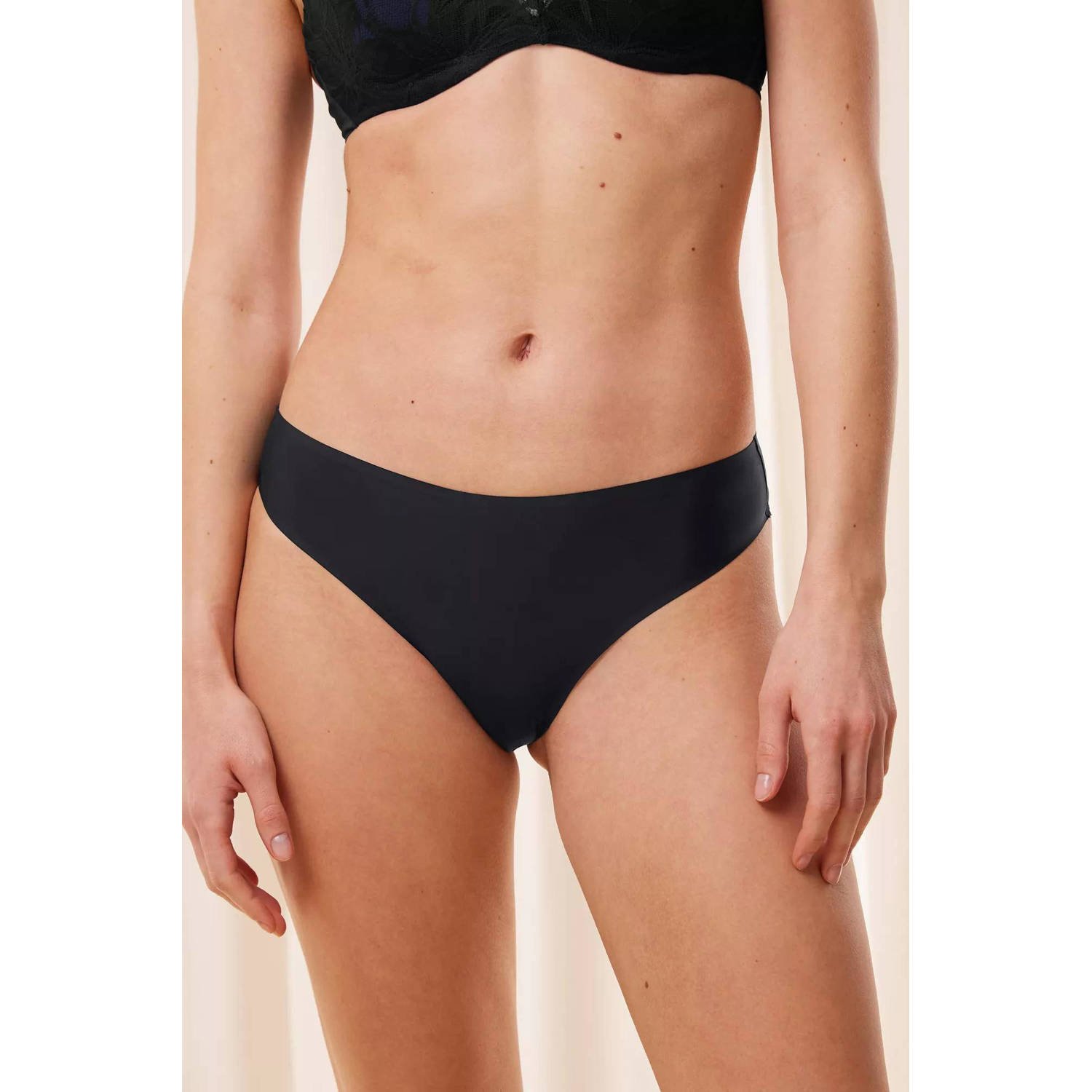 Triumph slip Body Make-up Illusion zwart