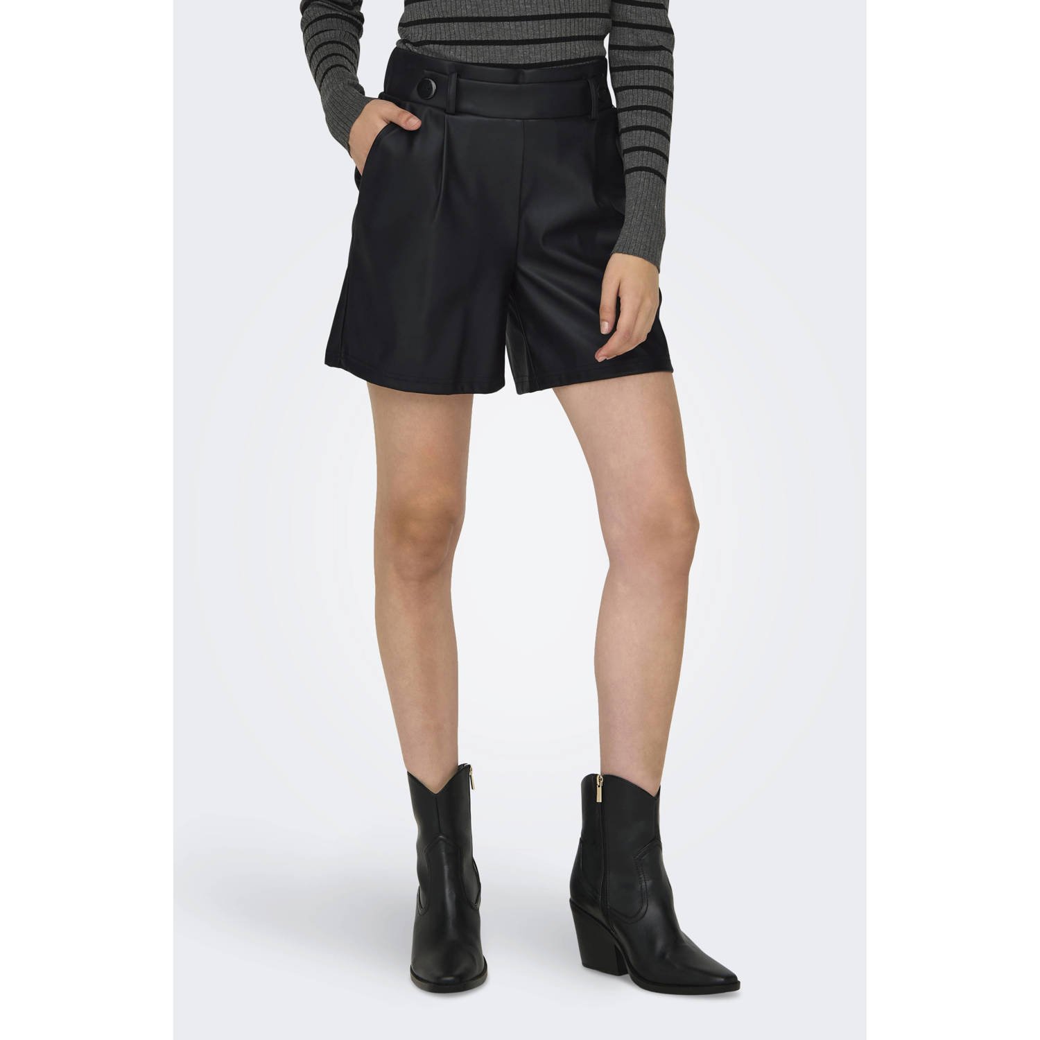 JDY regular fit short SOYA zwart