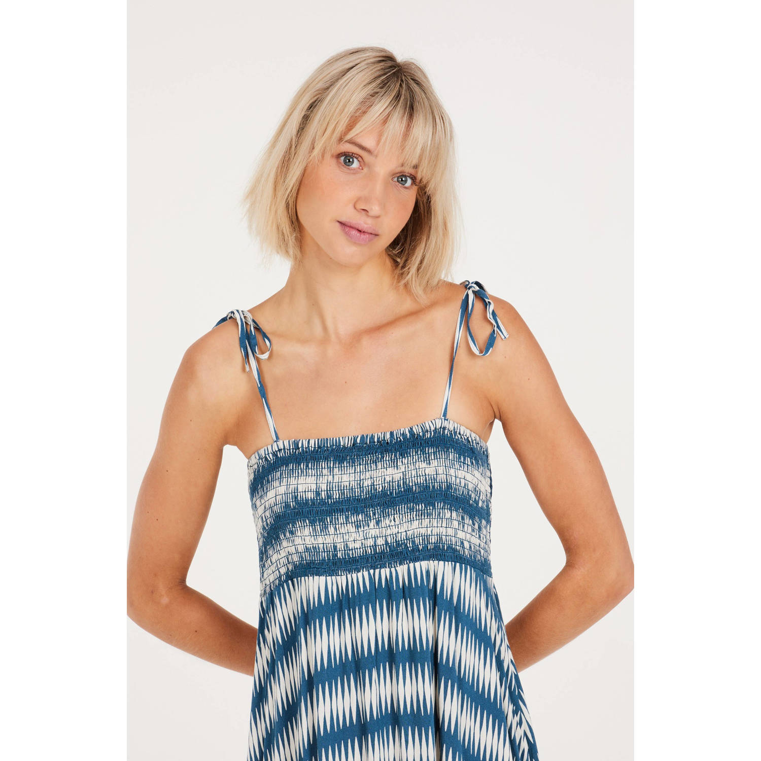 Protest jurk met all over print blauw ecru