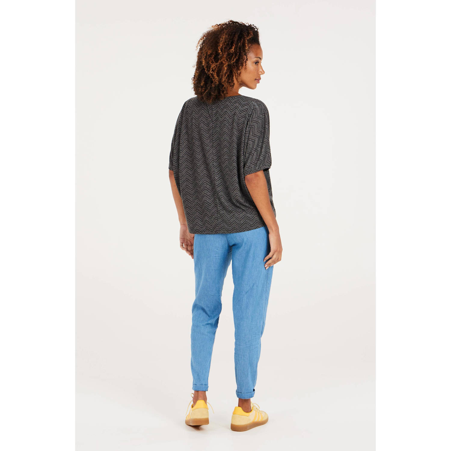 Protest top met all over print