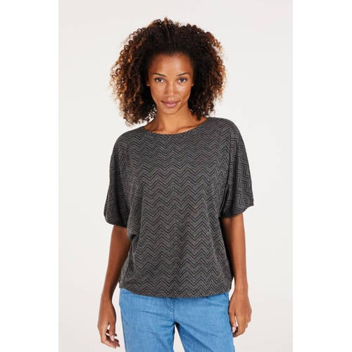 Protest top met all over print afbeelding