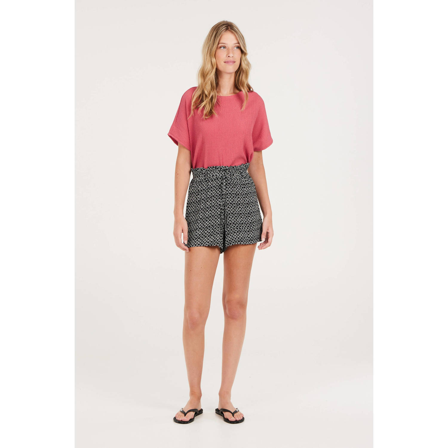 Protest high waist loose fit short met all over print zwart wit