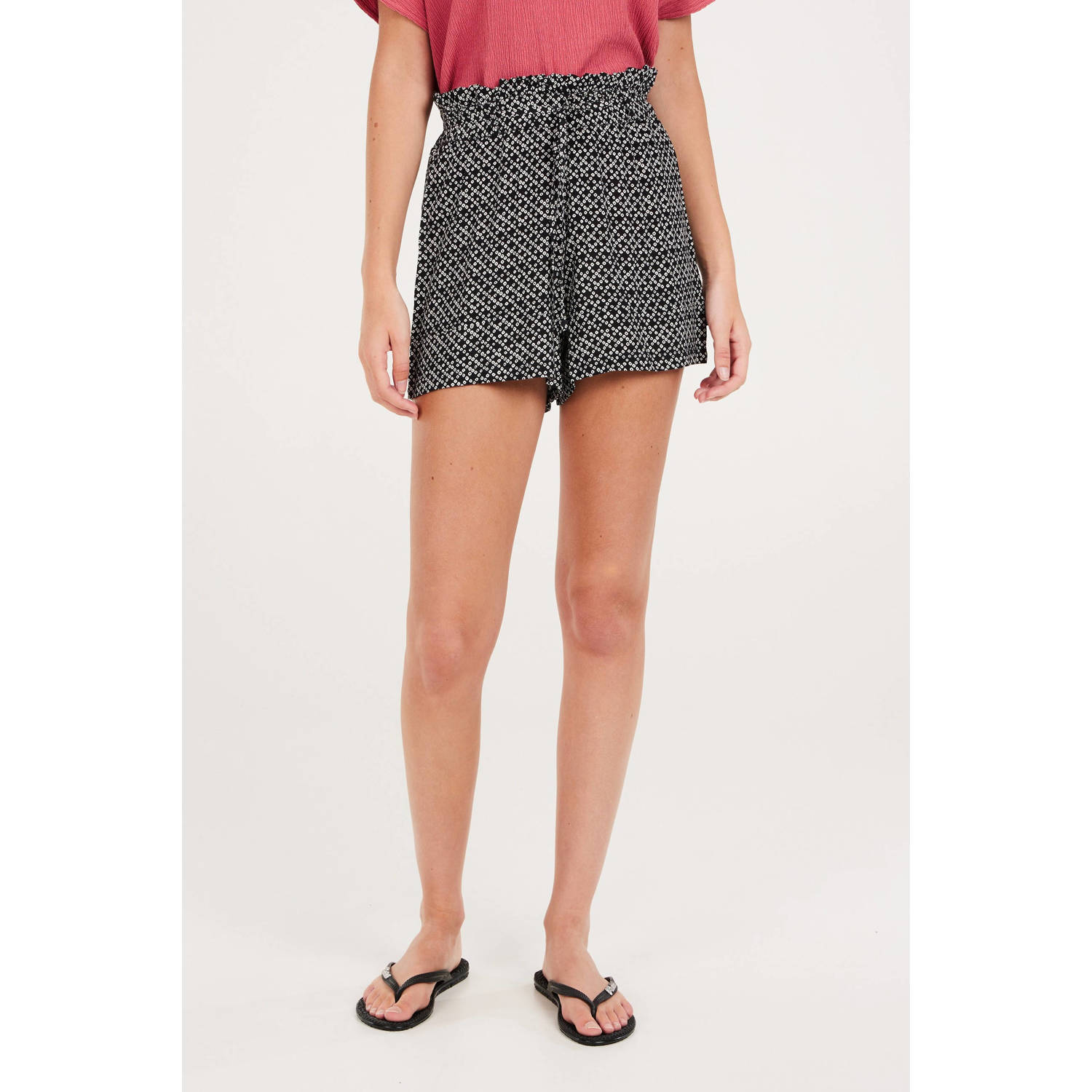 Protest high waist loose fit short met all over print zwart wit