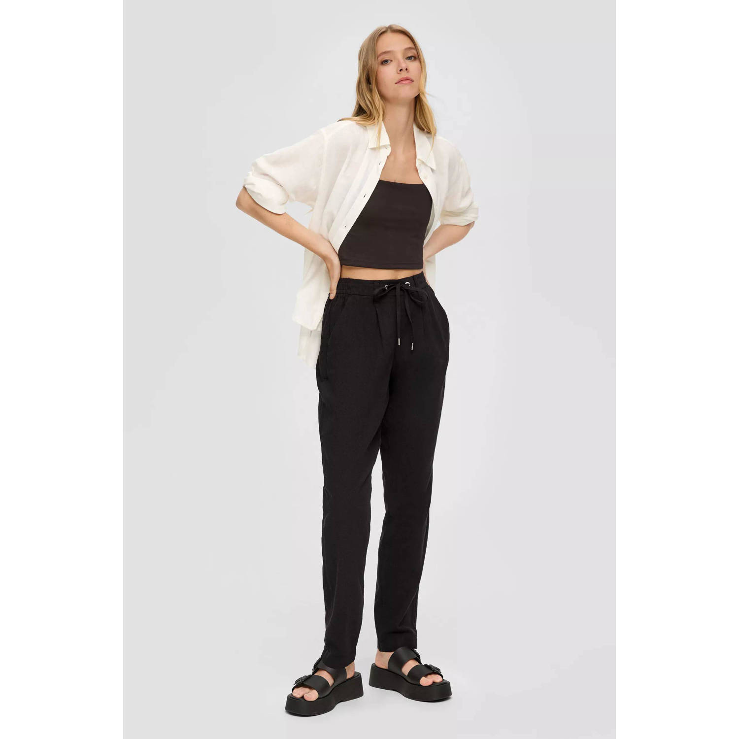 Q S by s.Oliver high waist tapered fit pantalon zwart