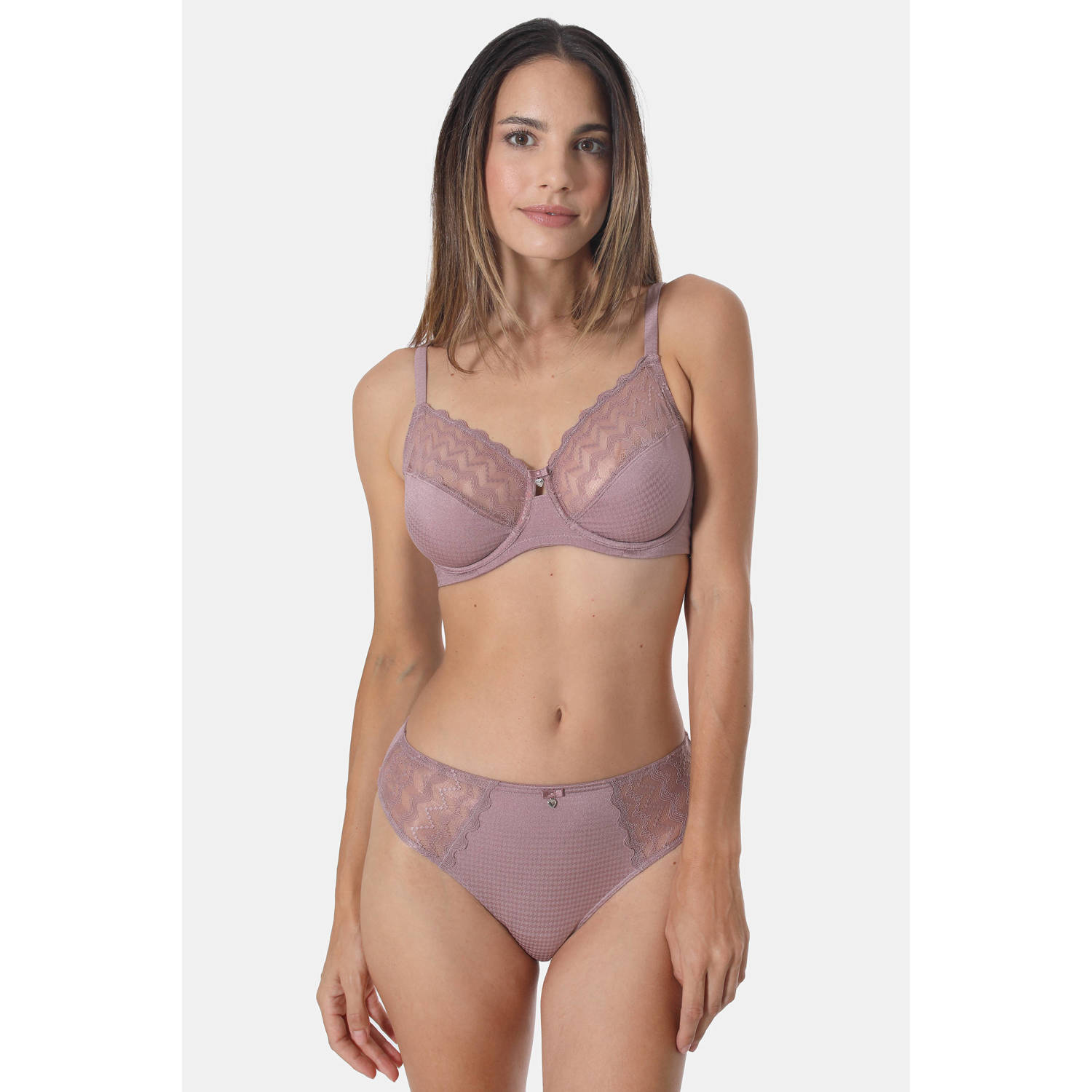 Sassa Mode niet-voorgevormde beugelbh Beautiful Classic donkerroze