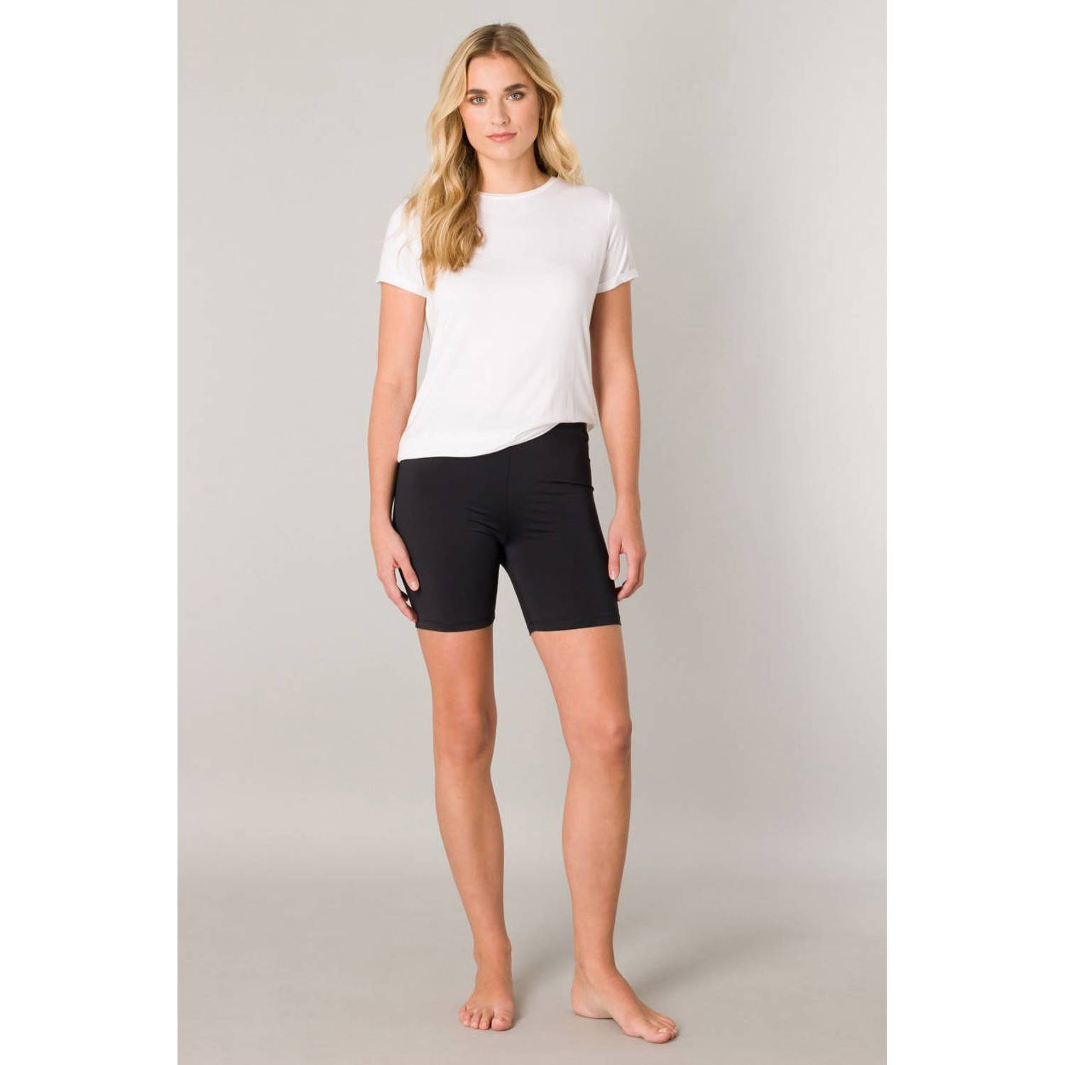 Base Level cycling short zwart